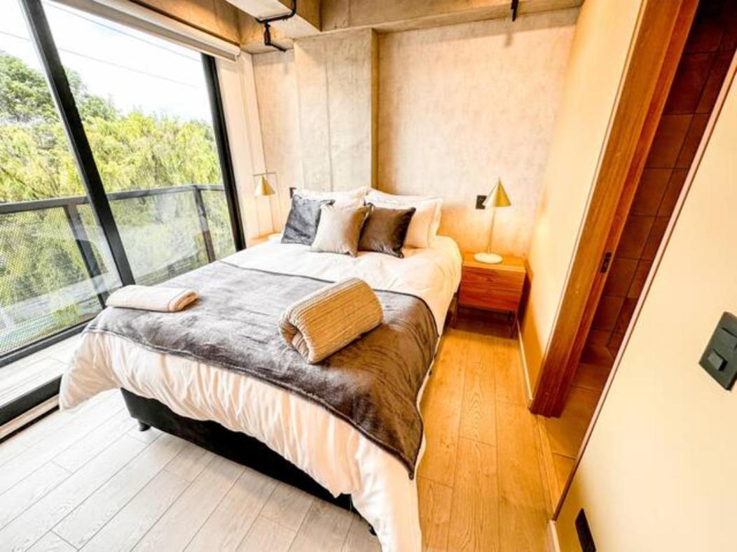 Skyline - Elegant Living With Coworking & Scenic Views Apartamento *