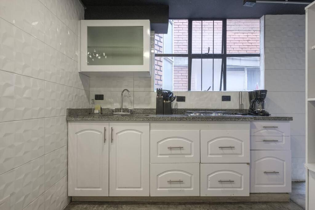 Apartamento Amazing 3 Bedroom In Zona Rosa *