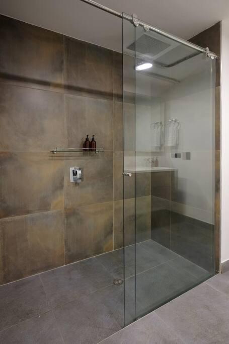 Apartamento Amazing 3 Bedroom In Zona Rosa *