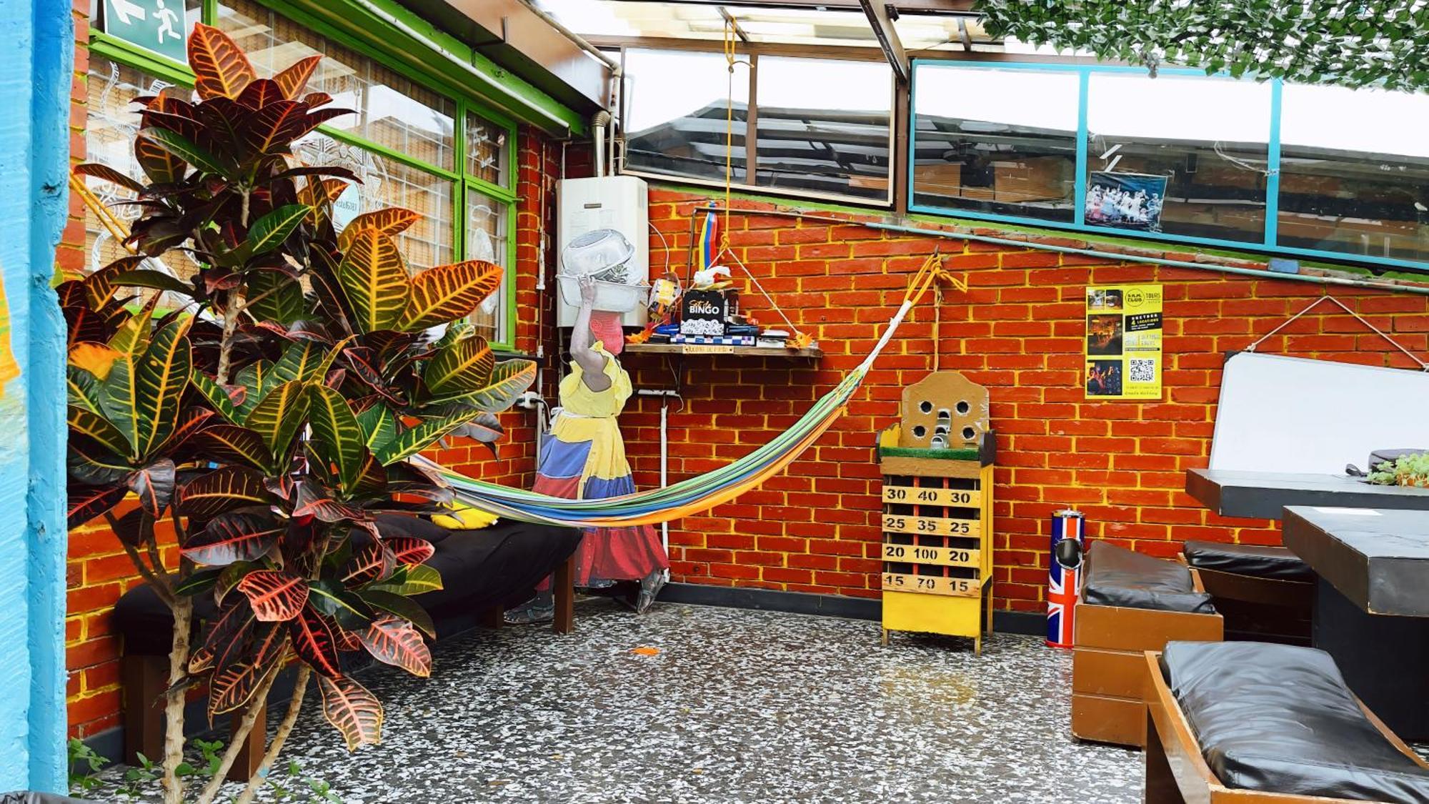 82hostel Hostal