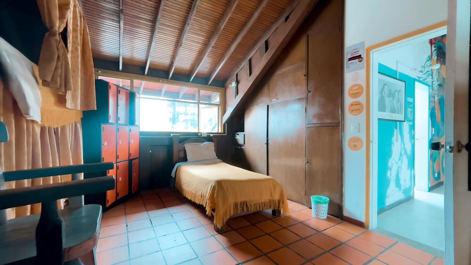 82hostel Hostal