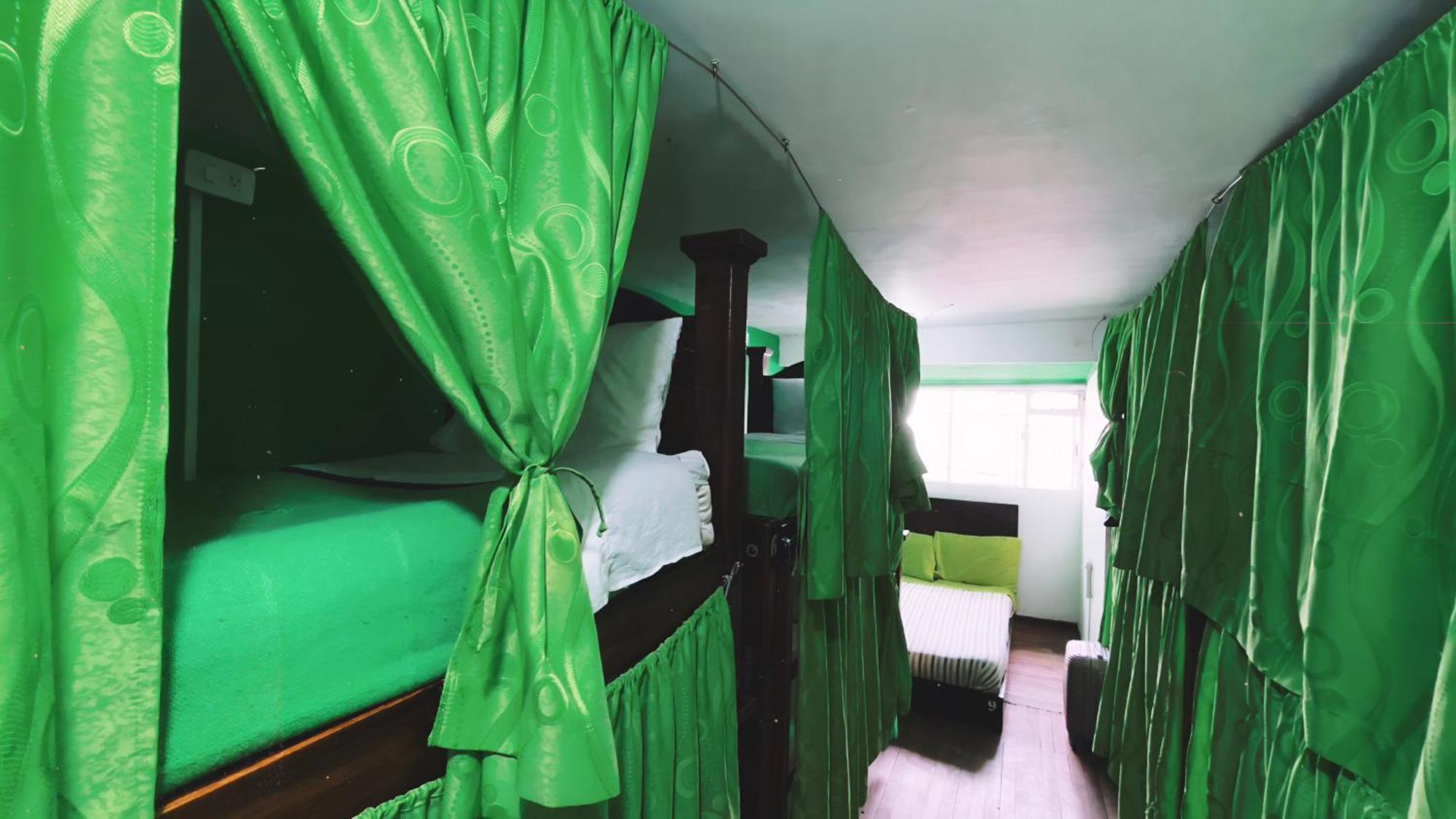 Hostal 82hostel