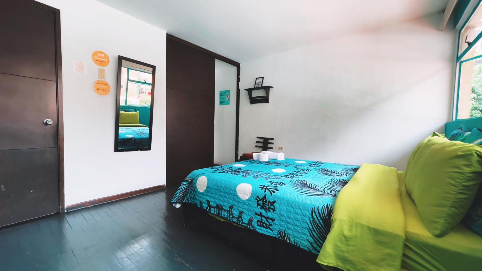 82hostel Hostal