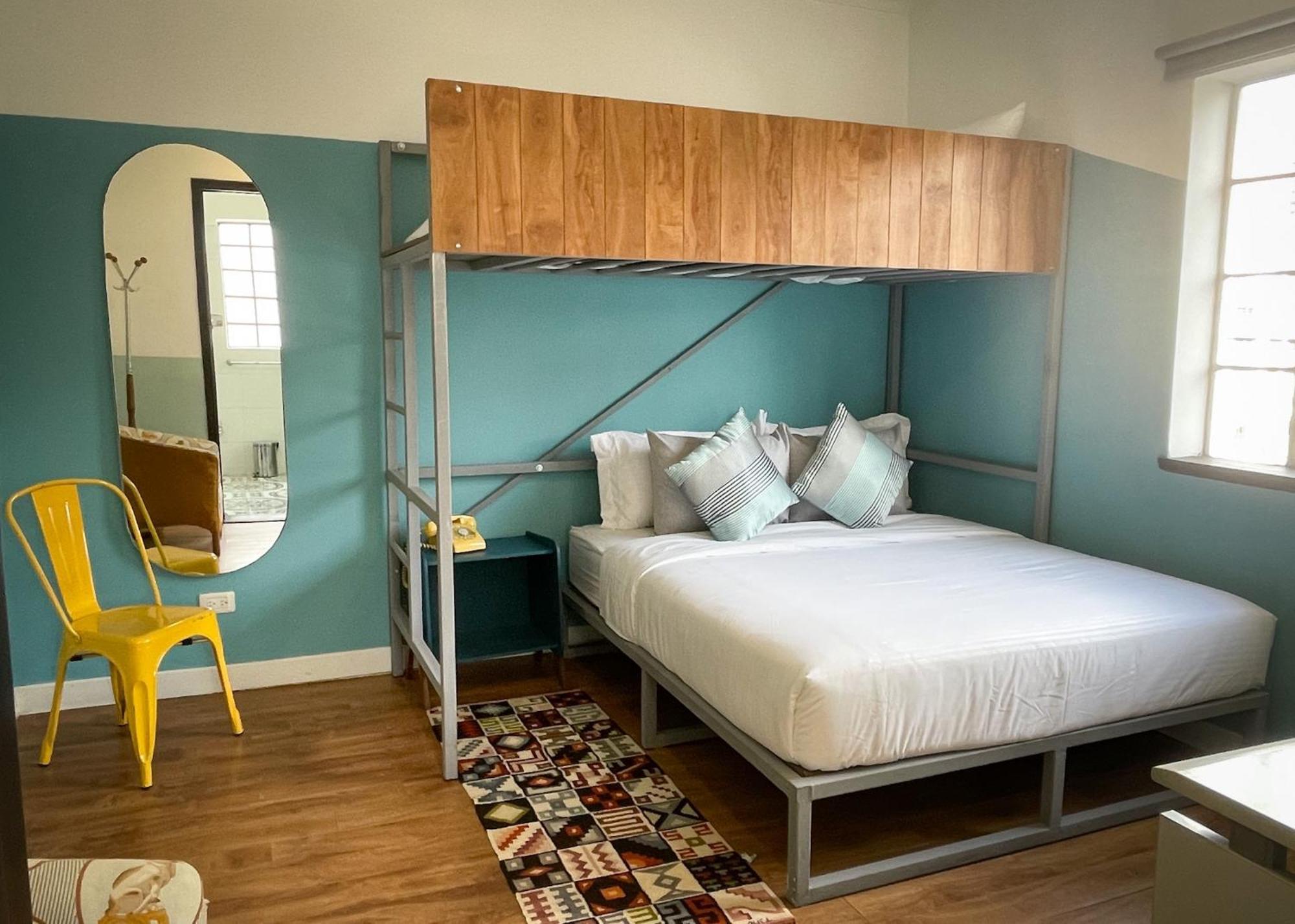 Hostal Marietta - House Of Social Travellers