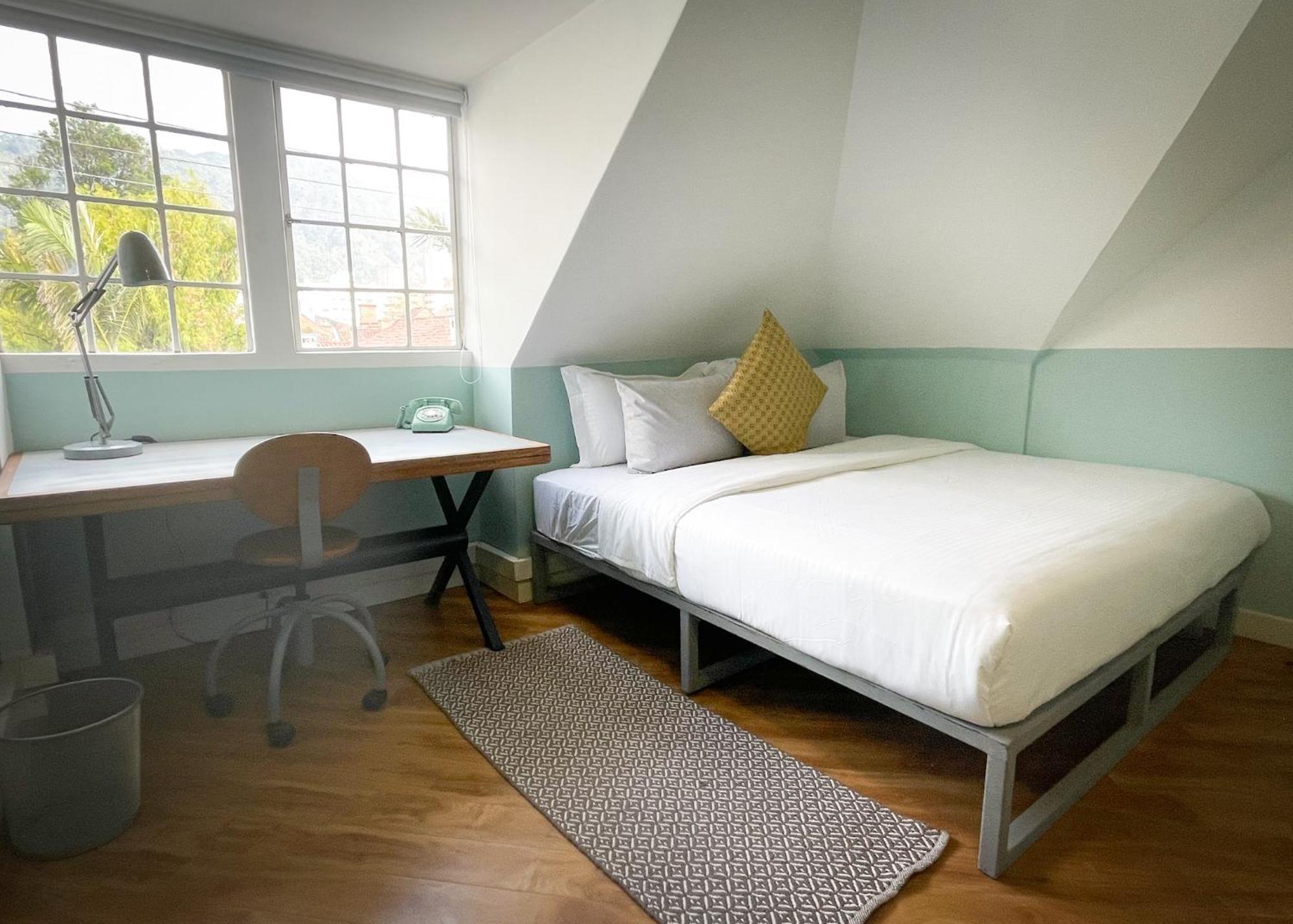 Hostal Marietta - House Of Social Travellers