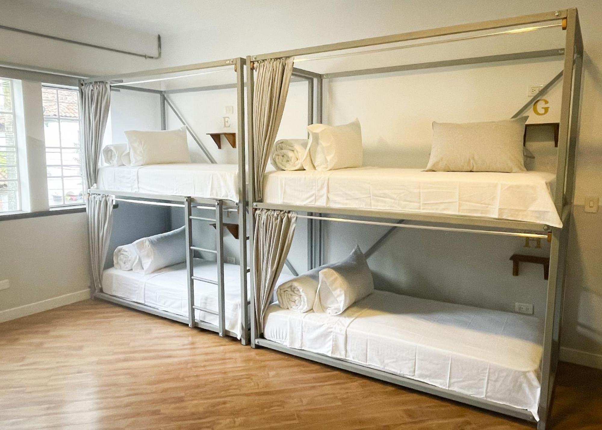 Hostal Marietta - House Of Social Travellers *