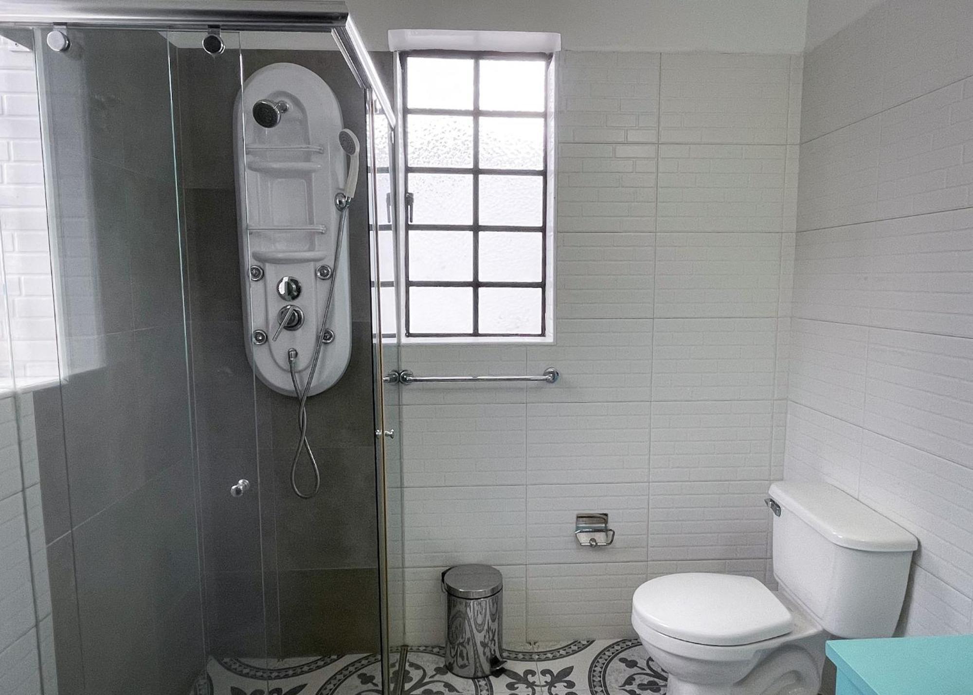 Hostal Marietta - House Of Social Travellers *