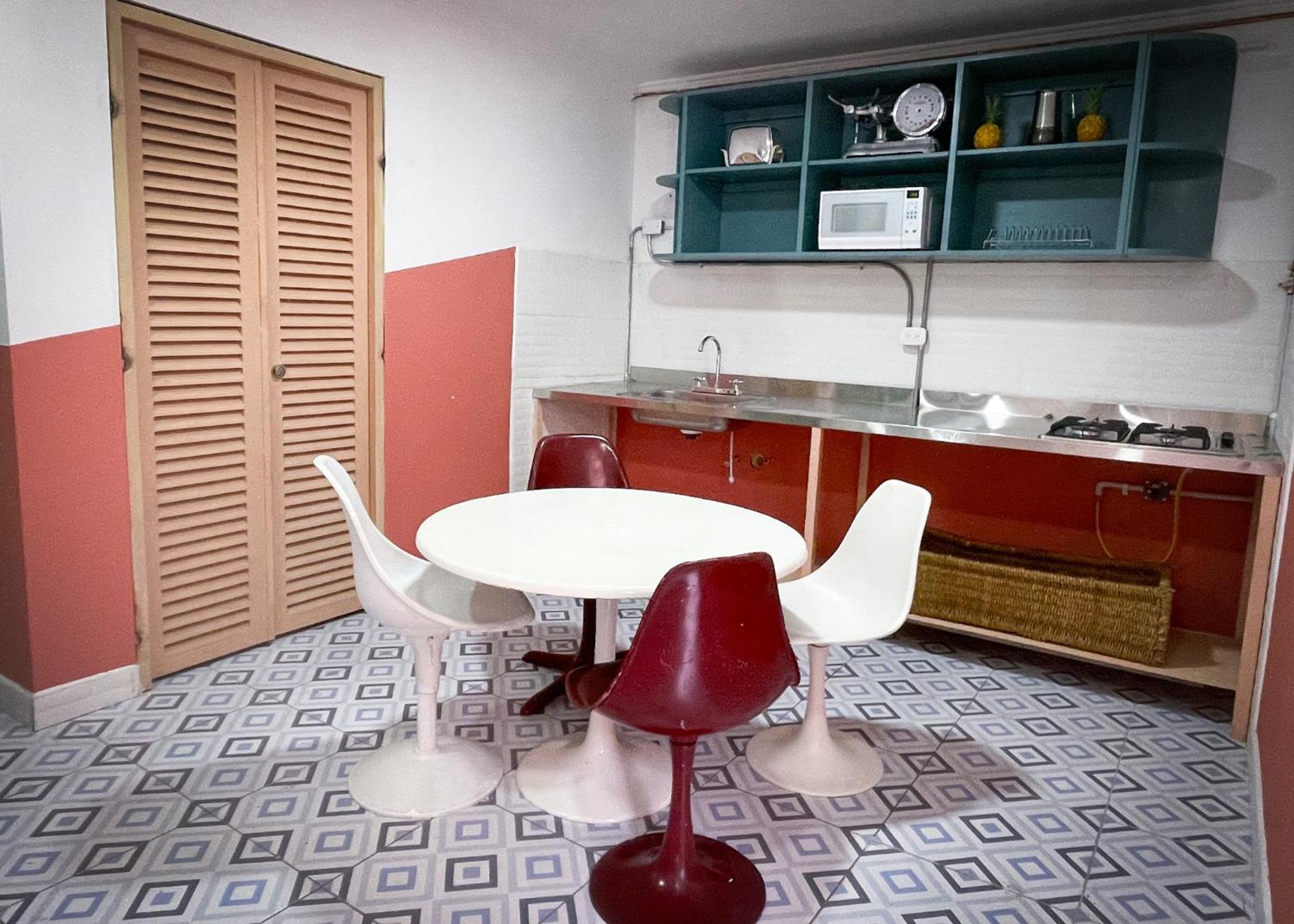 Marietta - House Of Social Travellers Hostal