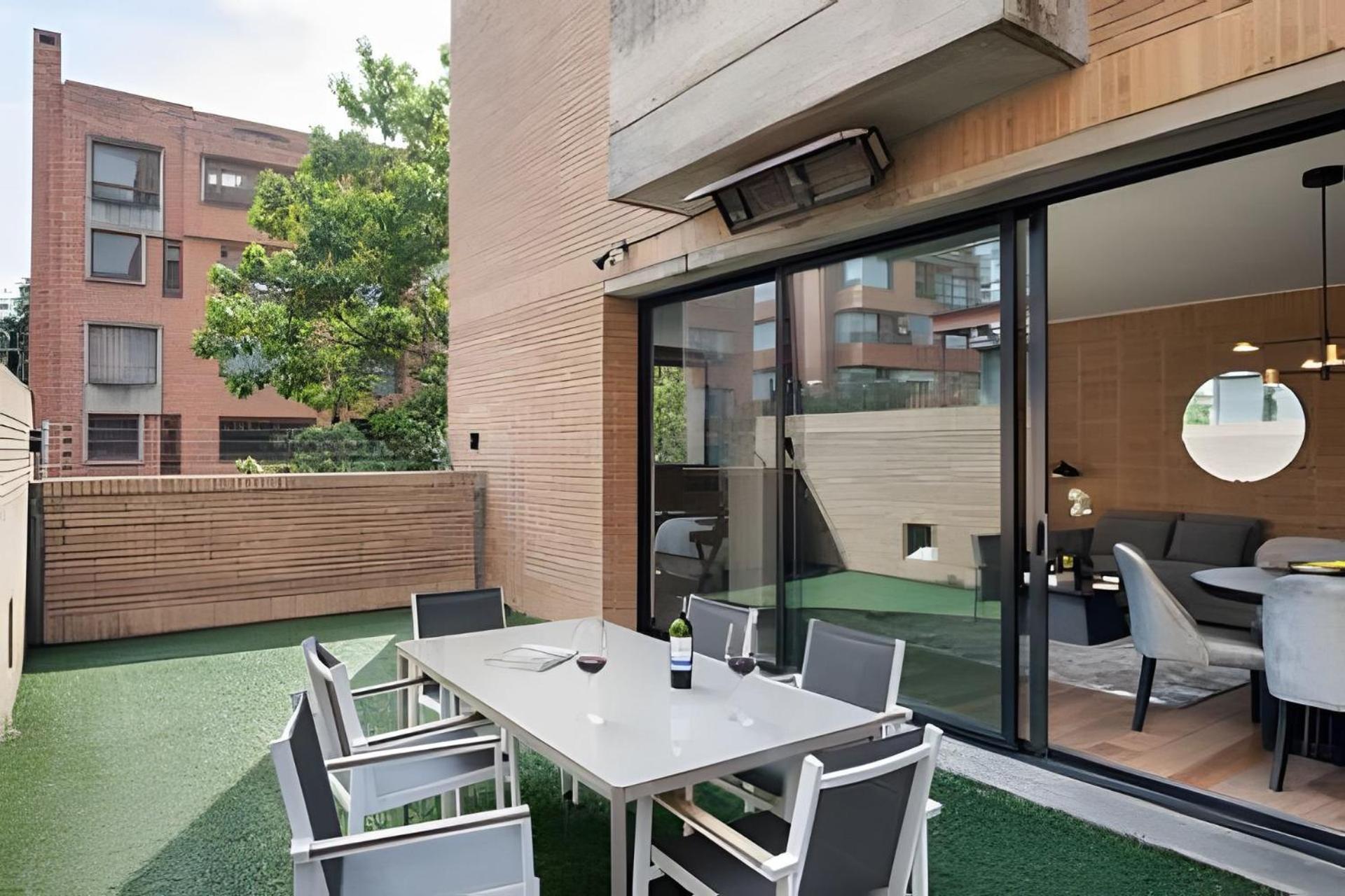 Attik Luxury Apts Aparthotel