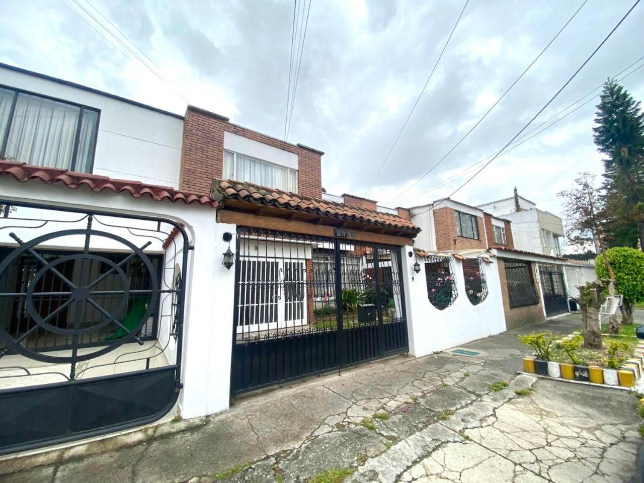 Сasa de vacaciones Modelia 265 M2 Cerca De Todo Bogotá