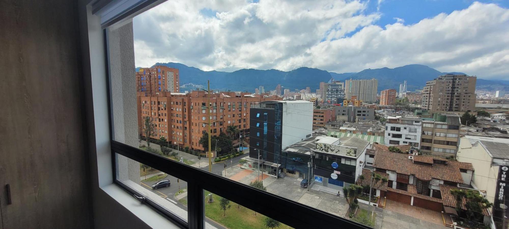 Apartamento Cerca A Corferias Y Embajada Eeuu *