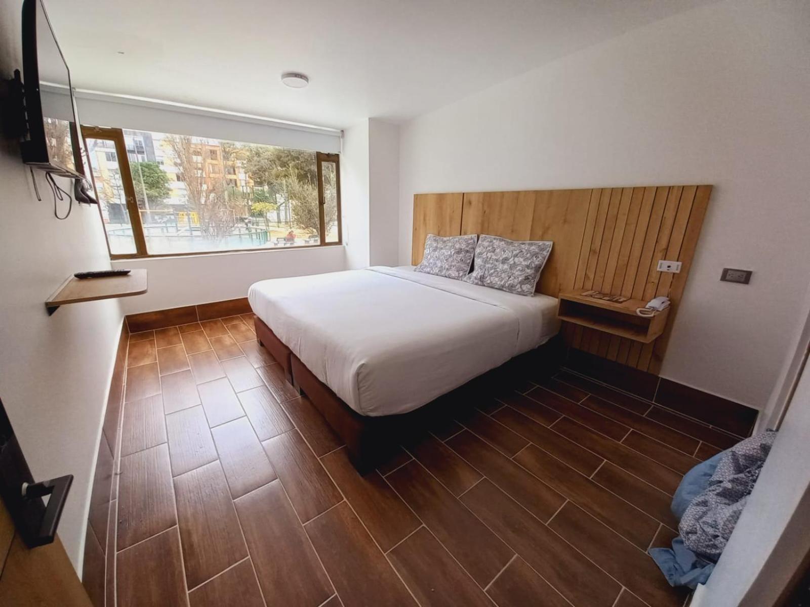 Aw Ariston Embassy Hotel 3*