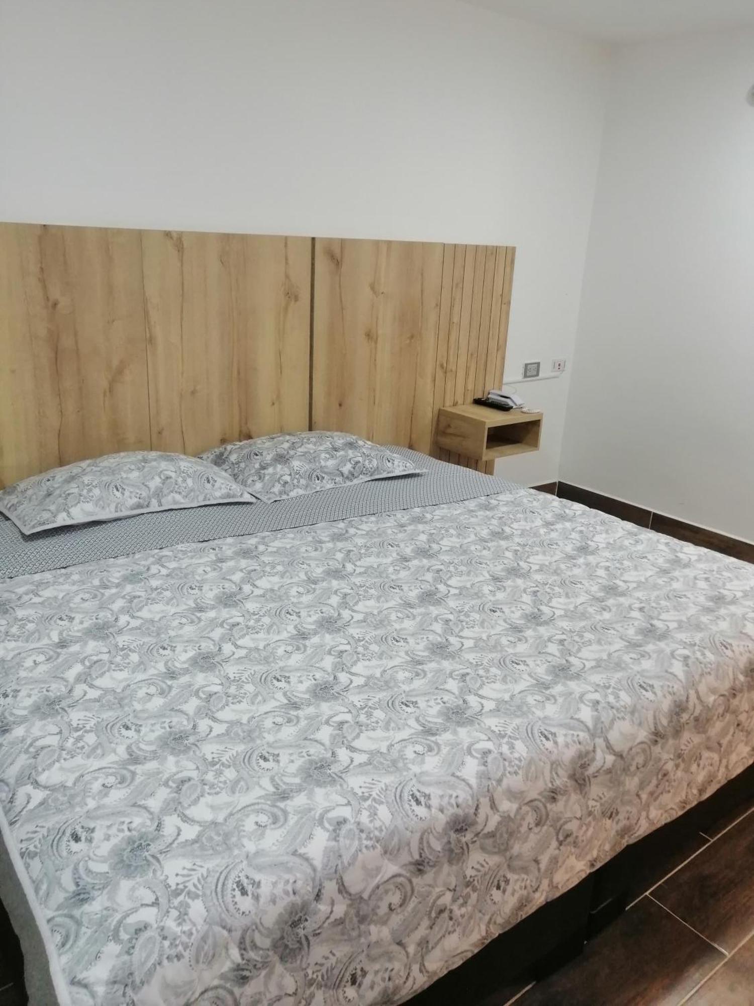 Aw Ariston Embassy Hotel 3*