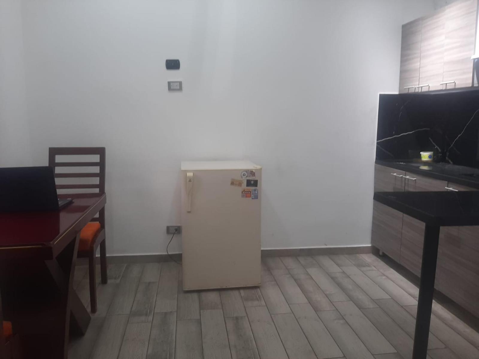 Sector De Corferias , Y A 5 Cuadras, Embajada Americana 10 Cuadras, Cerca Al Can , G 12 , Universidad Nacional , Aeropuerto A 2 Cuadras Estacion Ciudad Universitaria Marque-tresdiecisietecincoveintisieteveintiseistreintayu Apartamento