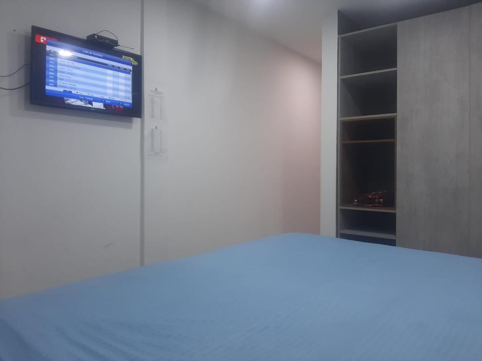 Sector De Corferias , Y A 5 Cuadras, Embajada Americana 10 Cuadras, Cerca Al Can , G 12 , Universidad Nacional , Aeropuerto A 2 Cuadras Estacion Ciudad Universitaria Marque-tresdiecisietecincoveintisieteveintiseistreintayu Apartamento Bogotá
