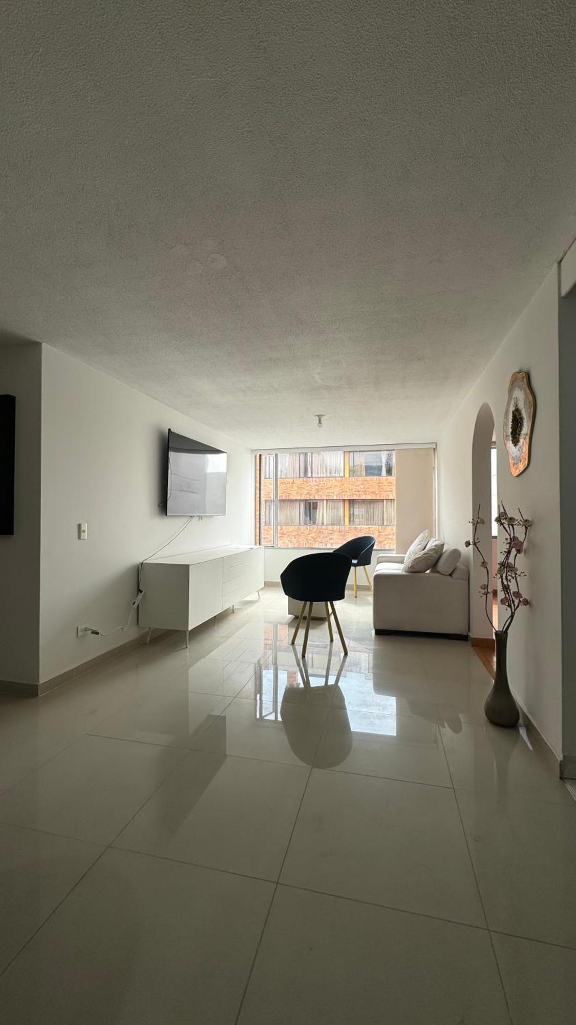 Apto 2 B 2 H Excelente Ubicacion Apartamento