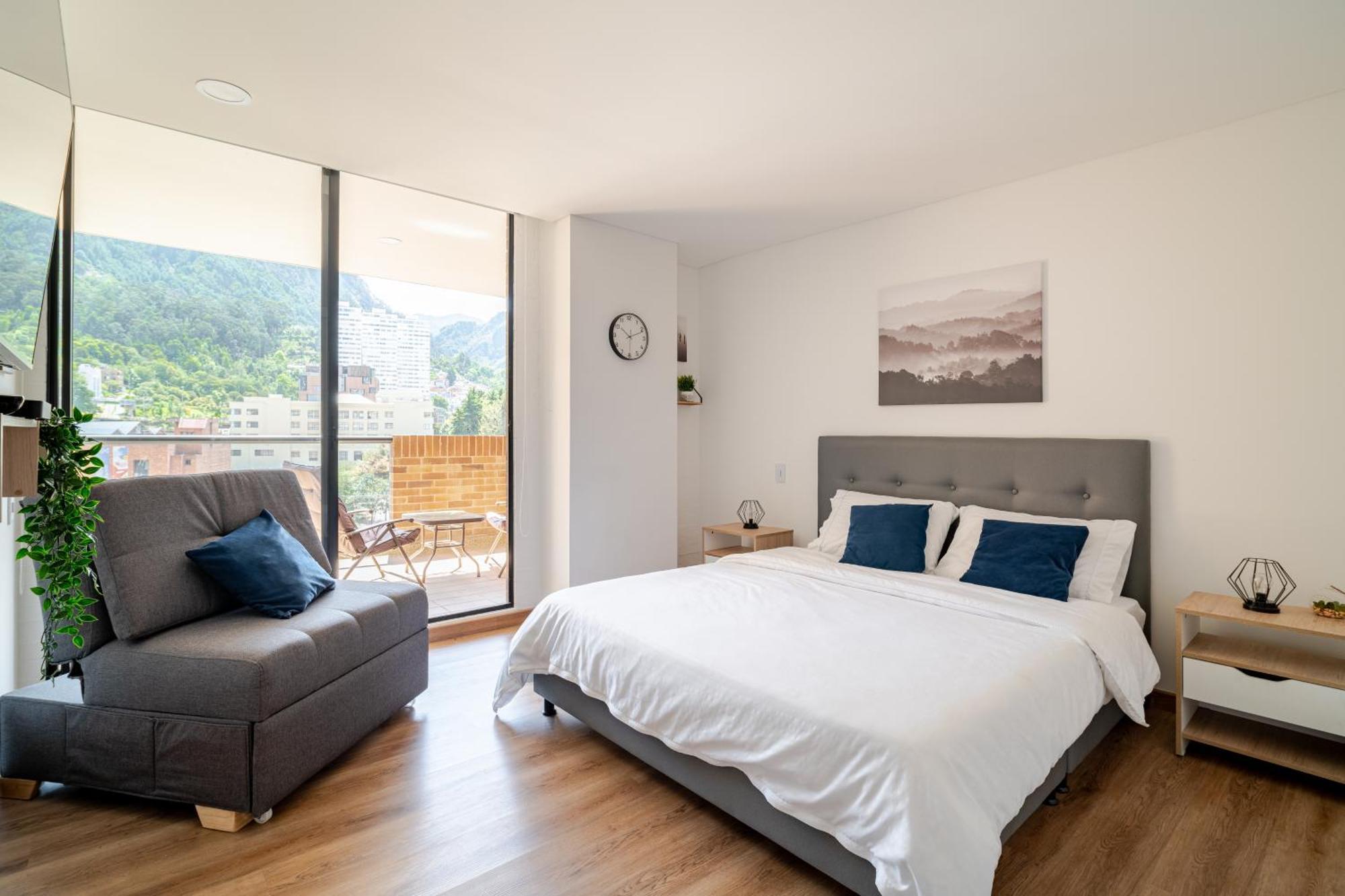 Loft Moderno Con Vista Al Centro Y Monserrate *