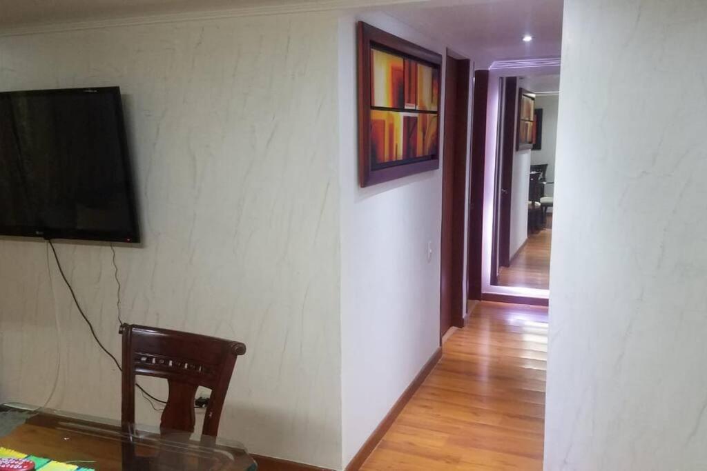 Comodo En El Norte De Bogotá