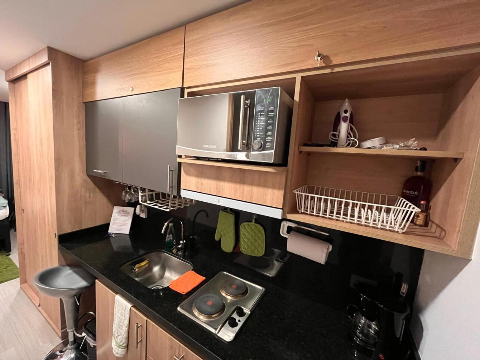 Hermoso Apartamento Con Vista A La Montana En Pleno Centro De Chapinero Apartamento *