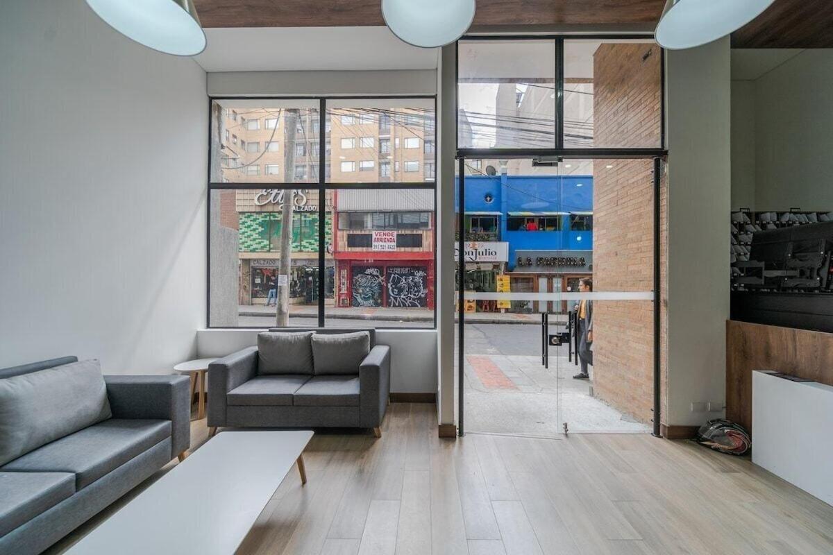 Hermoso Apartamento Con Vista A La Montana En Pleno Centro De Chapinero Apartamento *