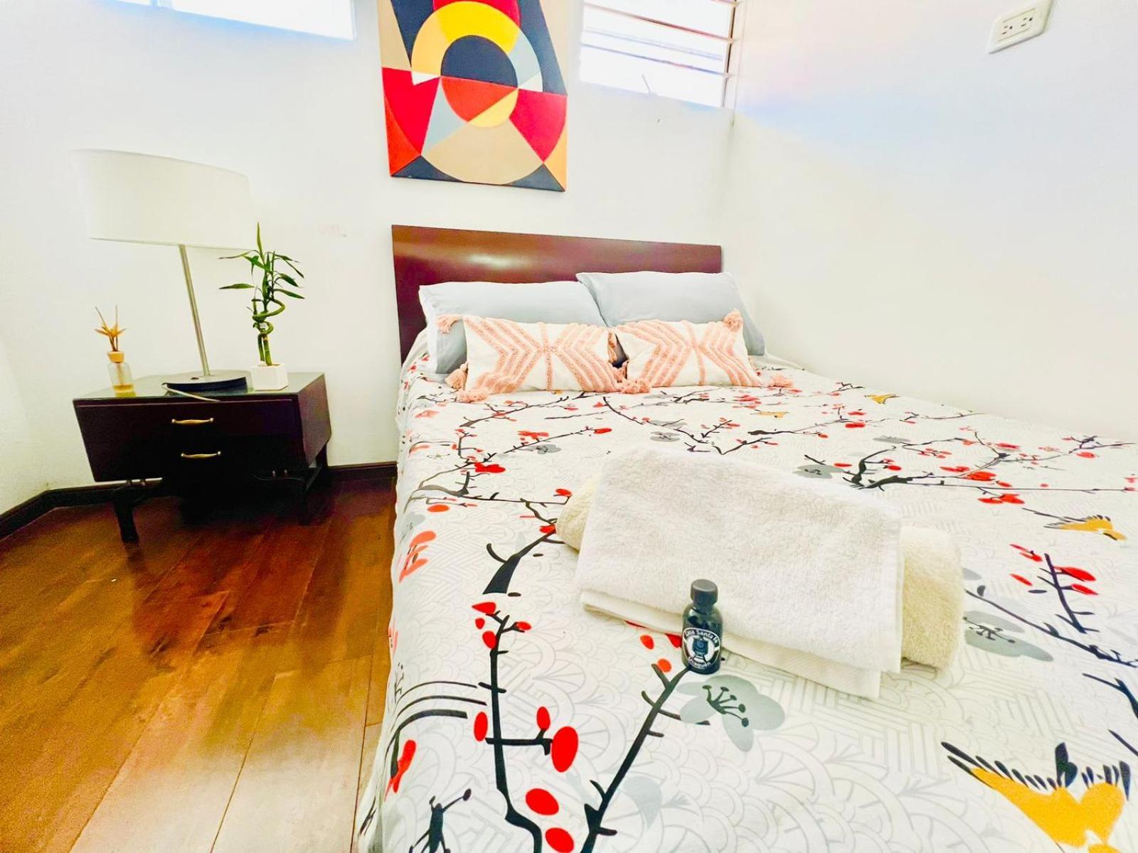 Hotel Casa Cerca A Unicentro Y Clinica Santa Fe En Usaquen