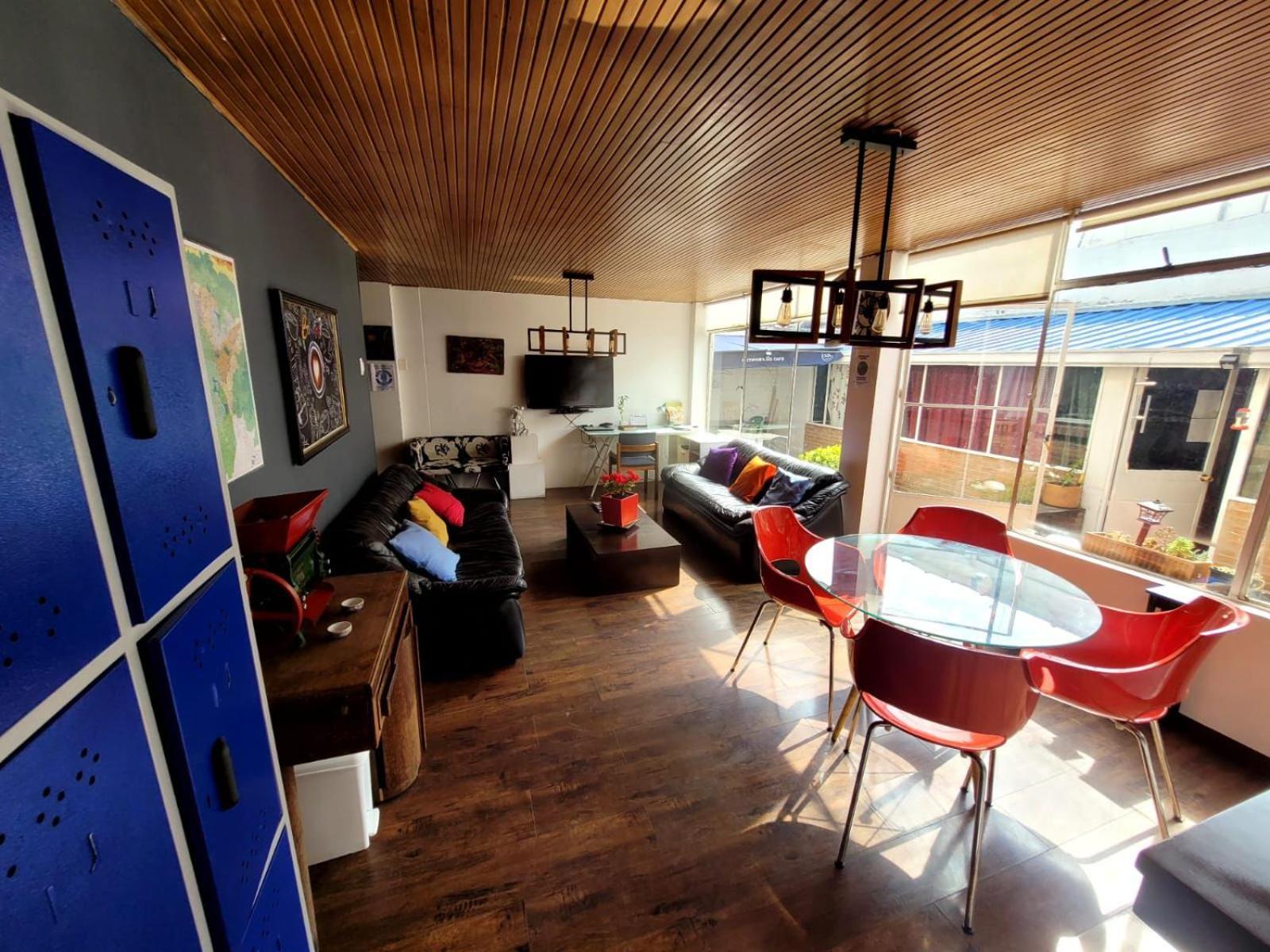 Casa Cerca A Unicentro Y Clinica Santa Fe En Usaquen Bogota