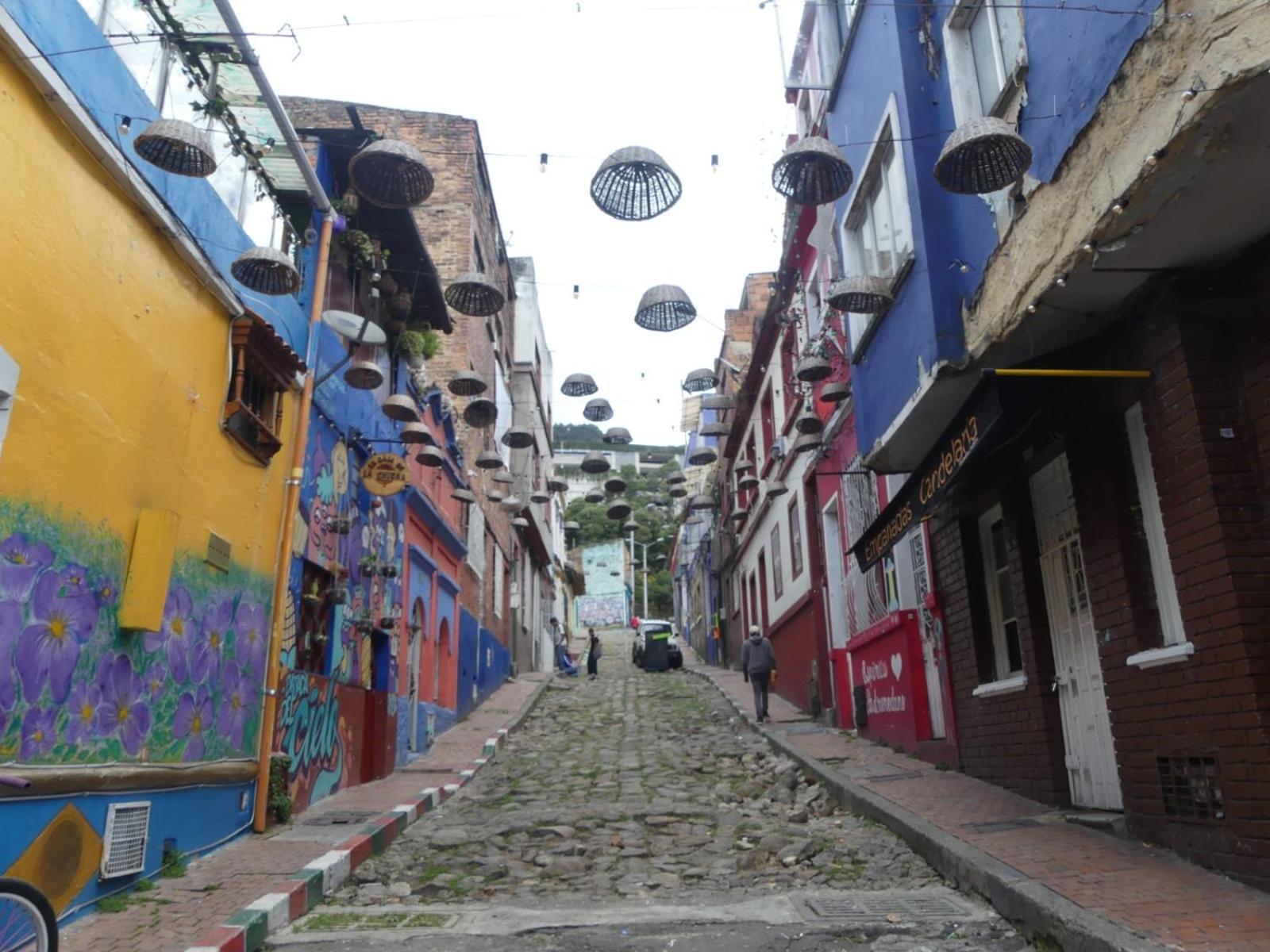 Hanoi En *