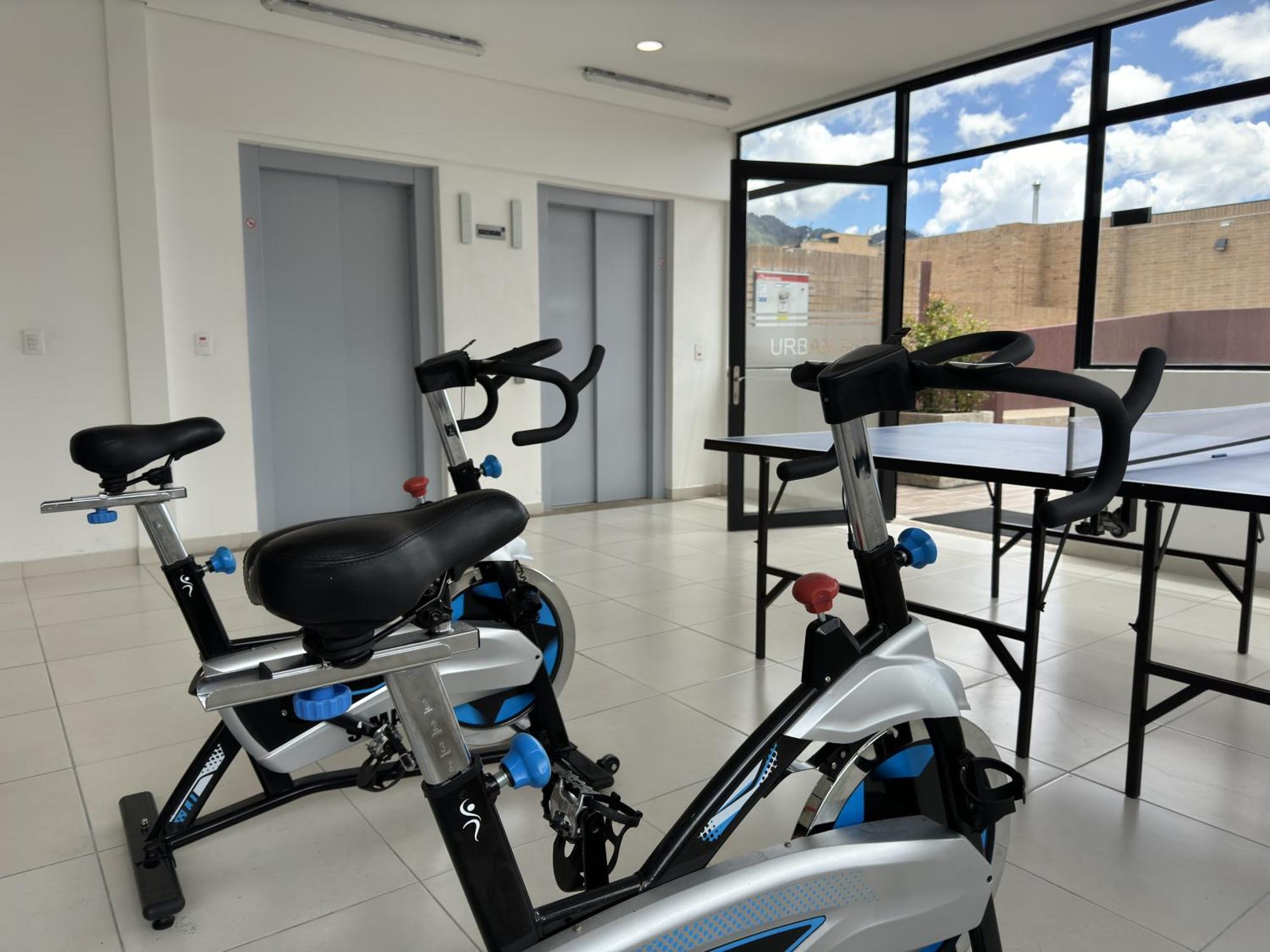 Apartamento Moderno Apto En Chapinero, A Pasos Del Parque De Hippies Con Piscina, Gimnasio Y Zonas Comunes