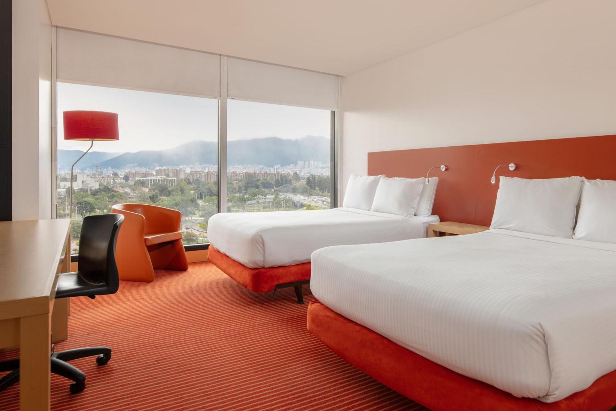 Hotel Tryp By Wyndham Embajada Bogotá