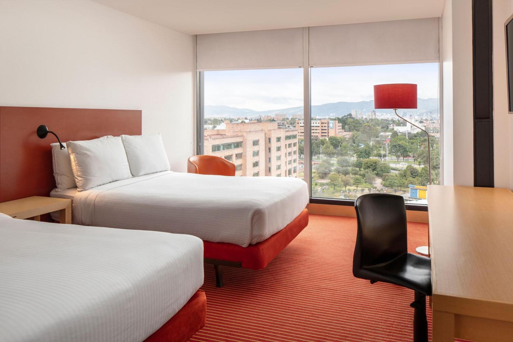 Tryp By Wyndham Embajada 4*