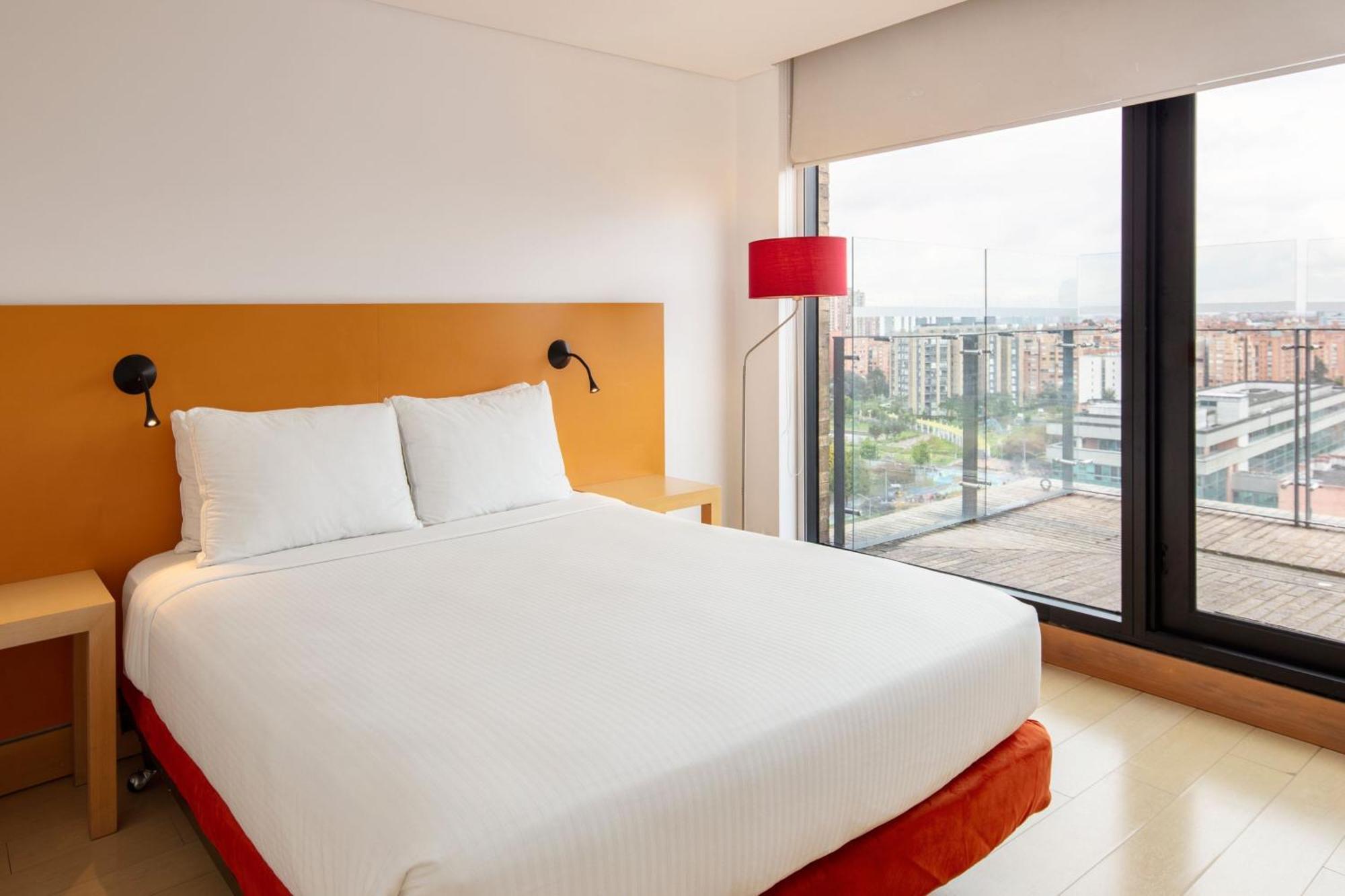 Hotel Tryp By Wyndham Embajada 4*