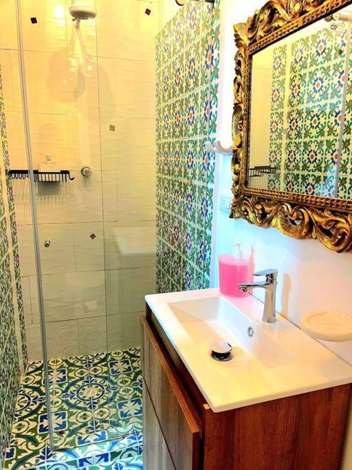 Apartamento Lujosa Casa Colonial Privada En La Candelaria Bogotá