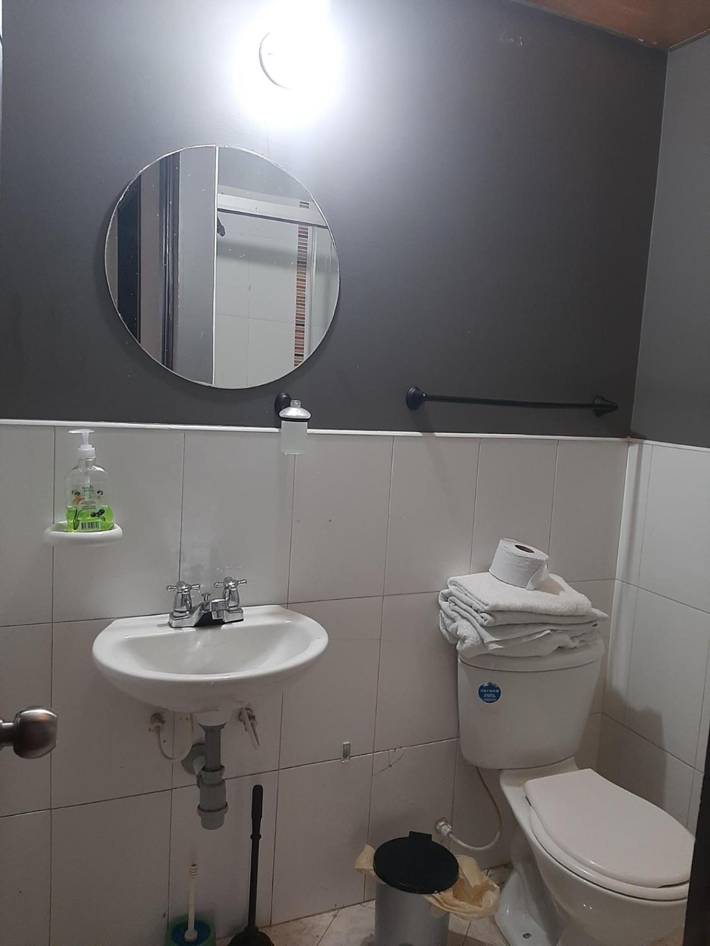 Piso Familiar Cerca Emnajada Y Sector De Corferias G12 * Bogotá