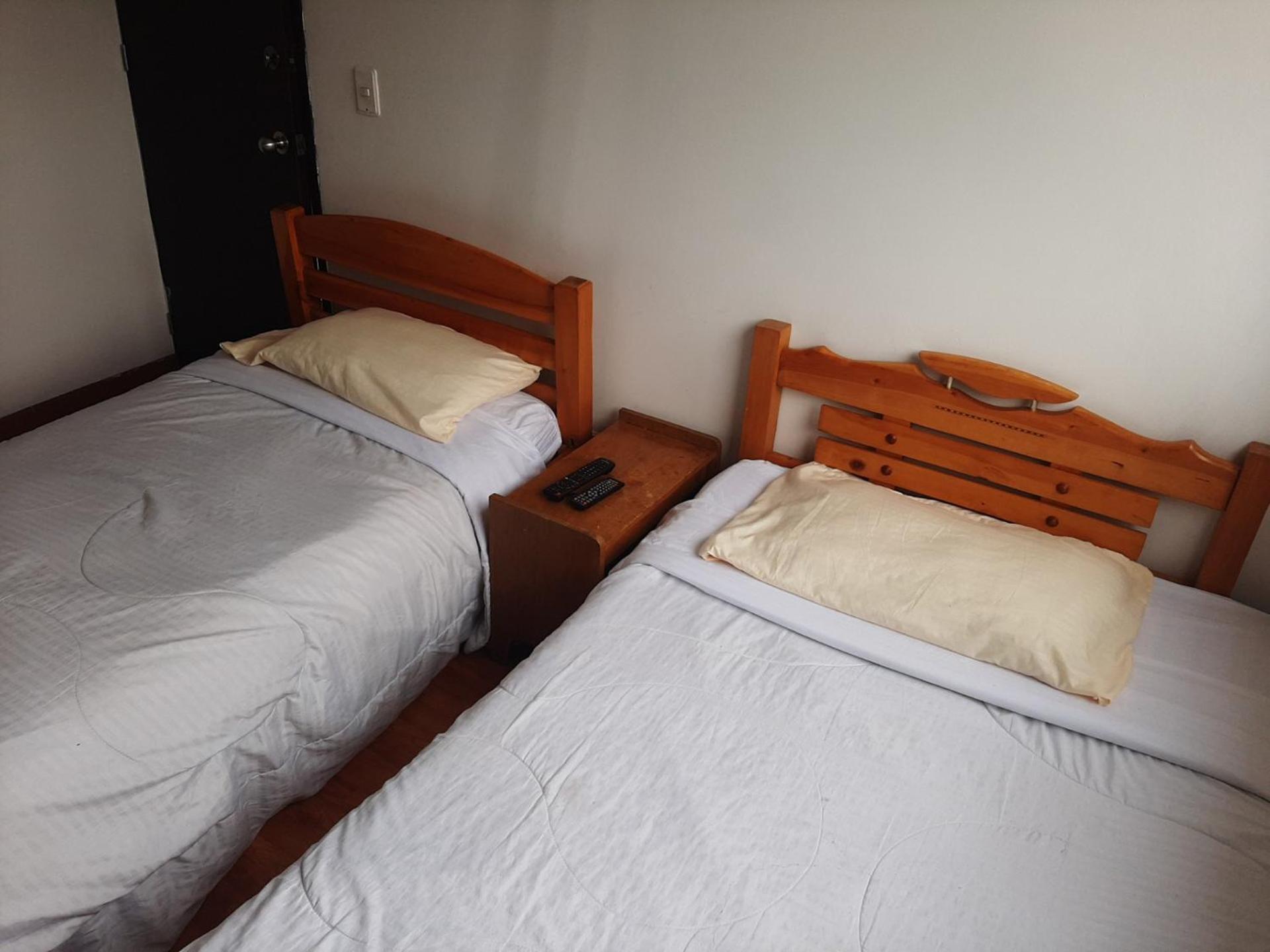 Pensión Piso Familiar Cerca Emnajada Y Sector De Corferias G12 Bogotá