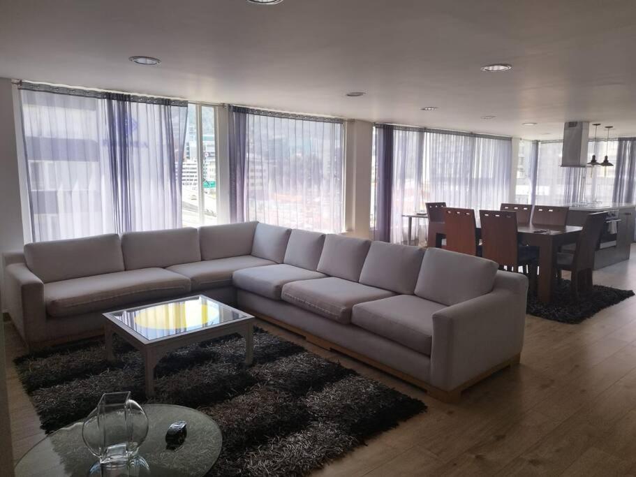 Amplio Con Servicios Incluidos Apartamento Bogotá
