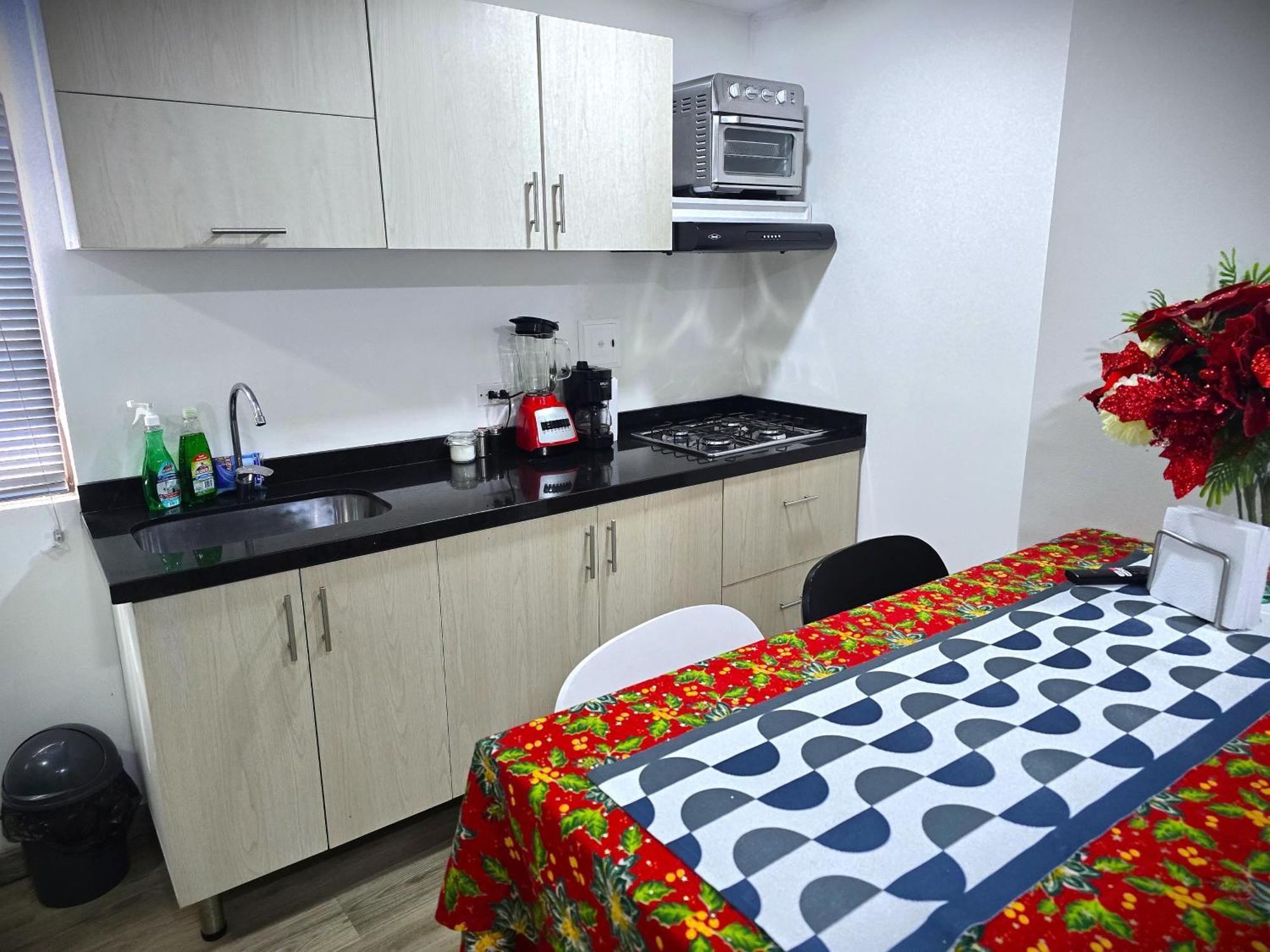 Apartamento Brand-new Accommodating Up To 5 Guests, Located In The Northern Sector Of Bogotá