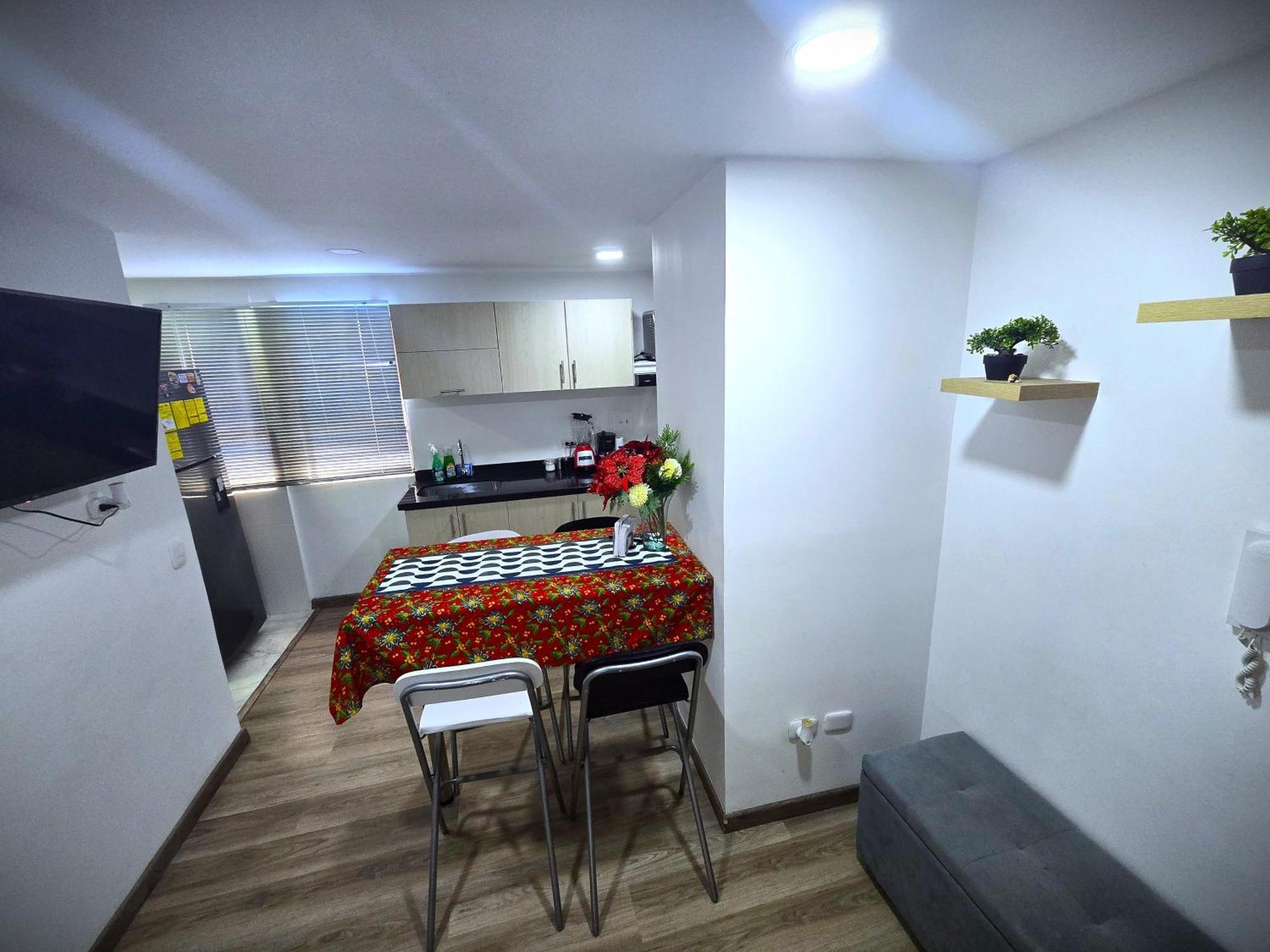 Apartamento Brand-new Accommodating Up To 5 Guests, Located In The Northern Sector Of *