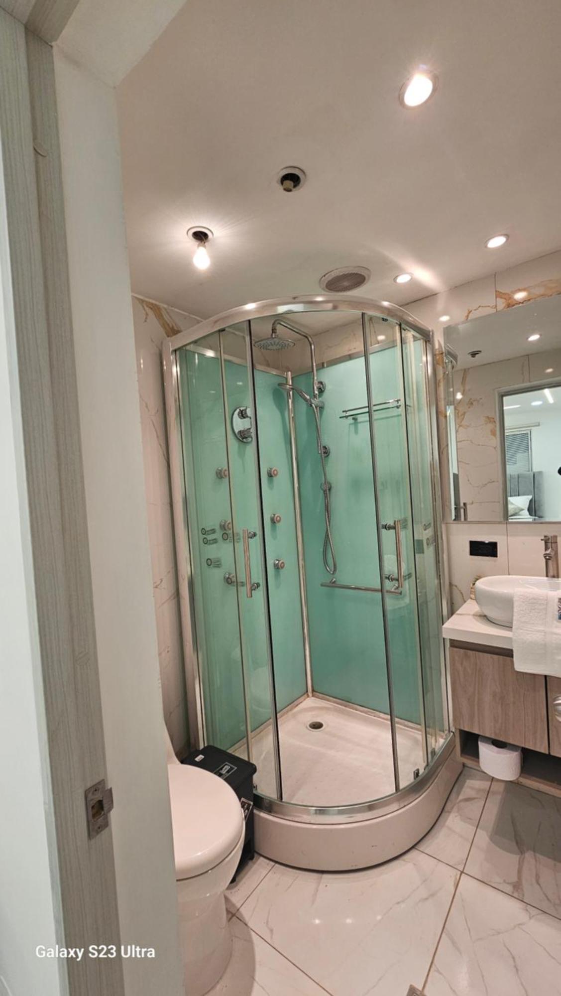 Hotel West 3*