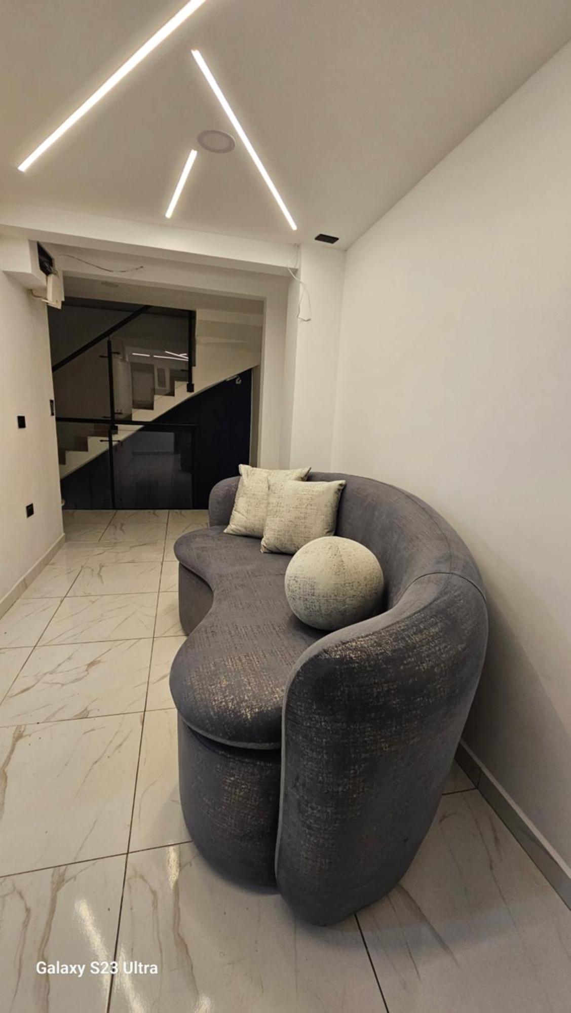 Hotel West