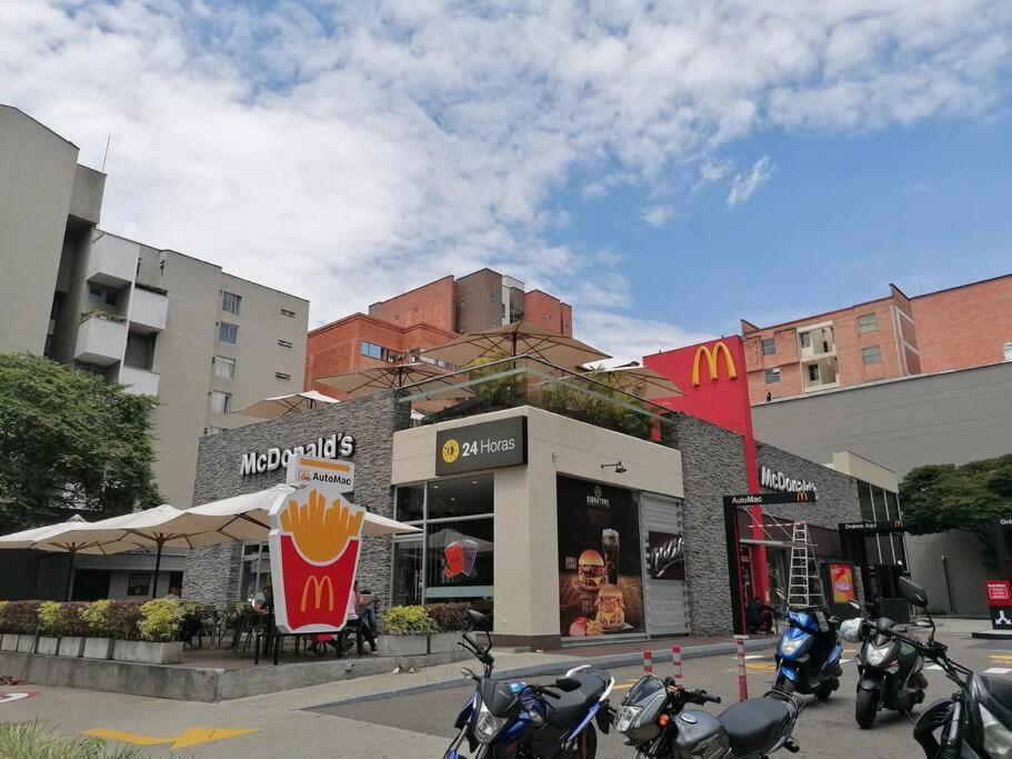 Travelers House 5 Minutes Close To The Airport