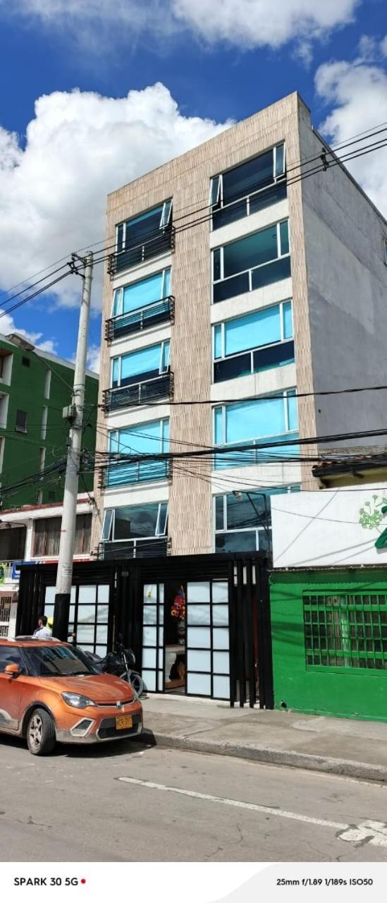 Corcel Modelia - Bp 3* Bogotá