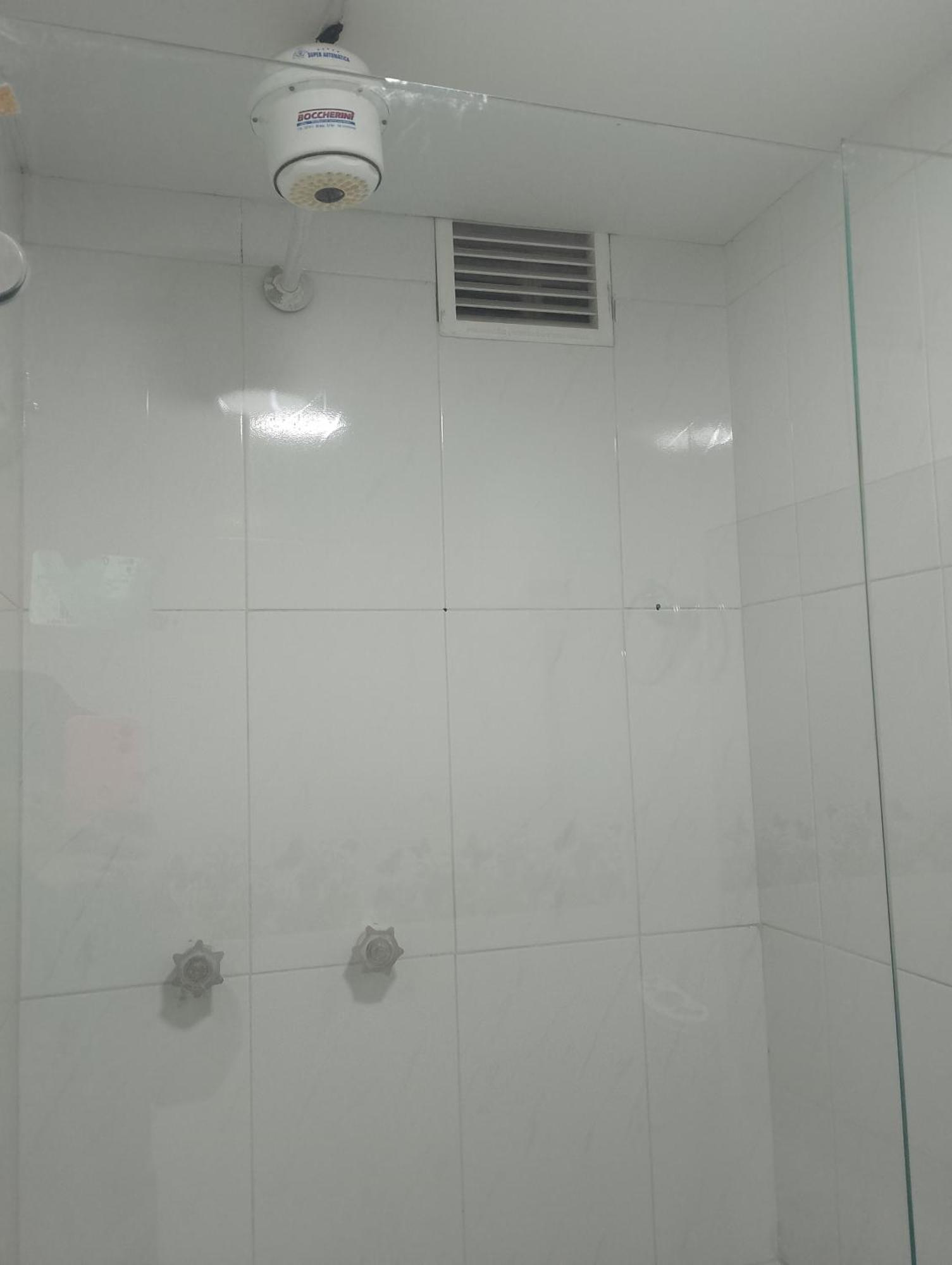 Hola, Comparto Apartamento * Bogotá