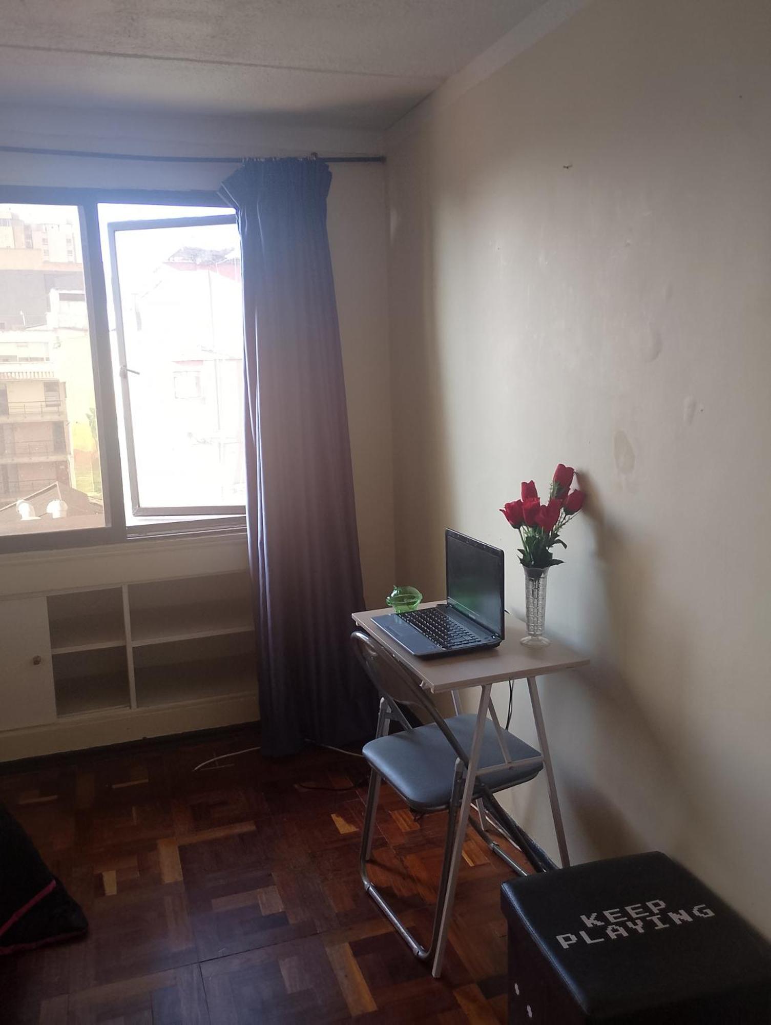 Hola, Comparto Apartamento Habitación en casa particular *