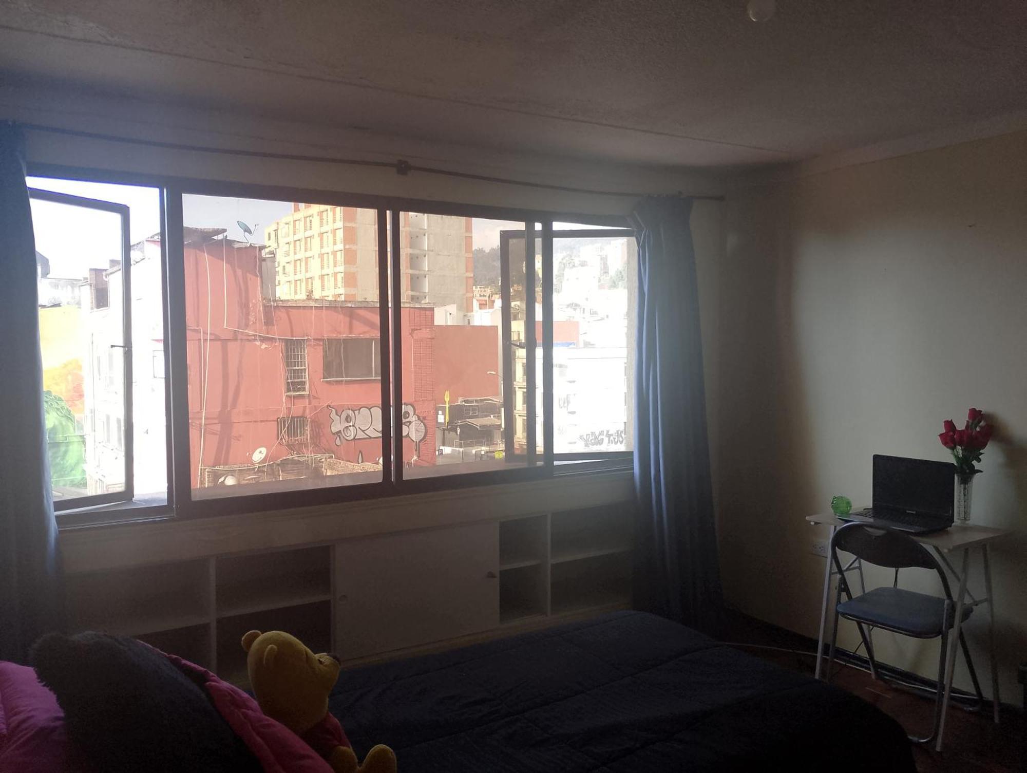 Hola, Comparto Apartamento Habitación en casa particular Bogotá