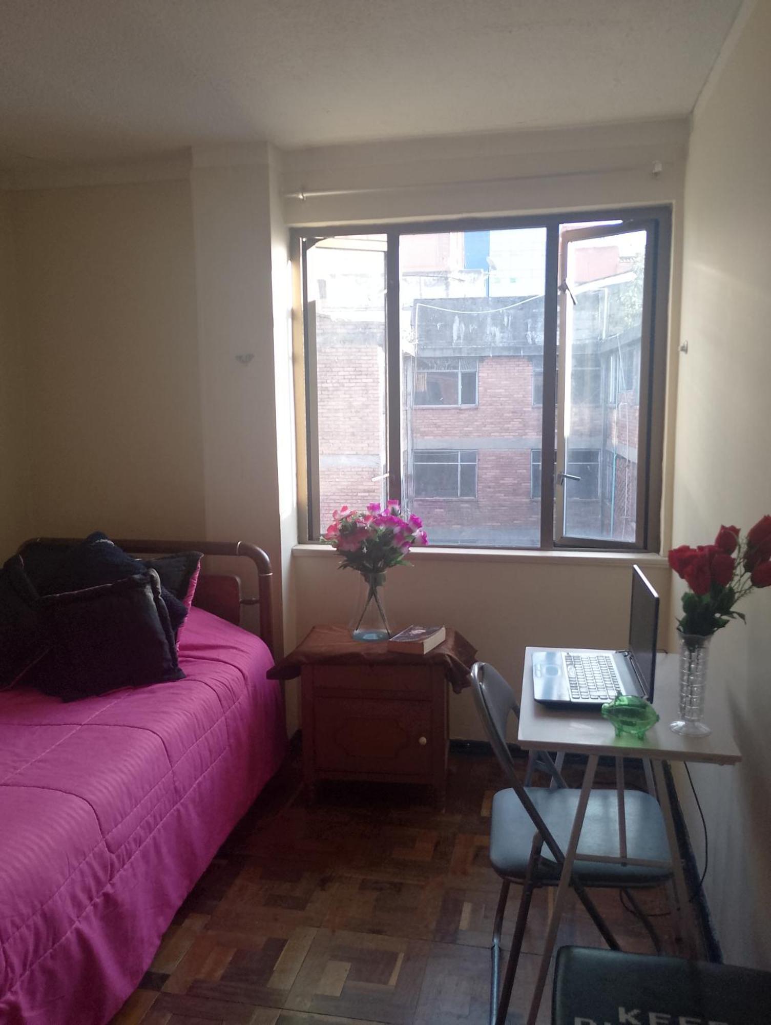 Hola, Comparto Apartamento Habitación en casa particular