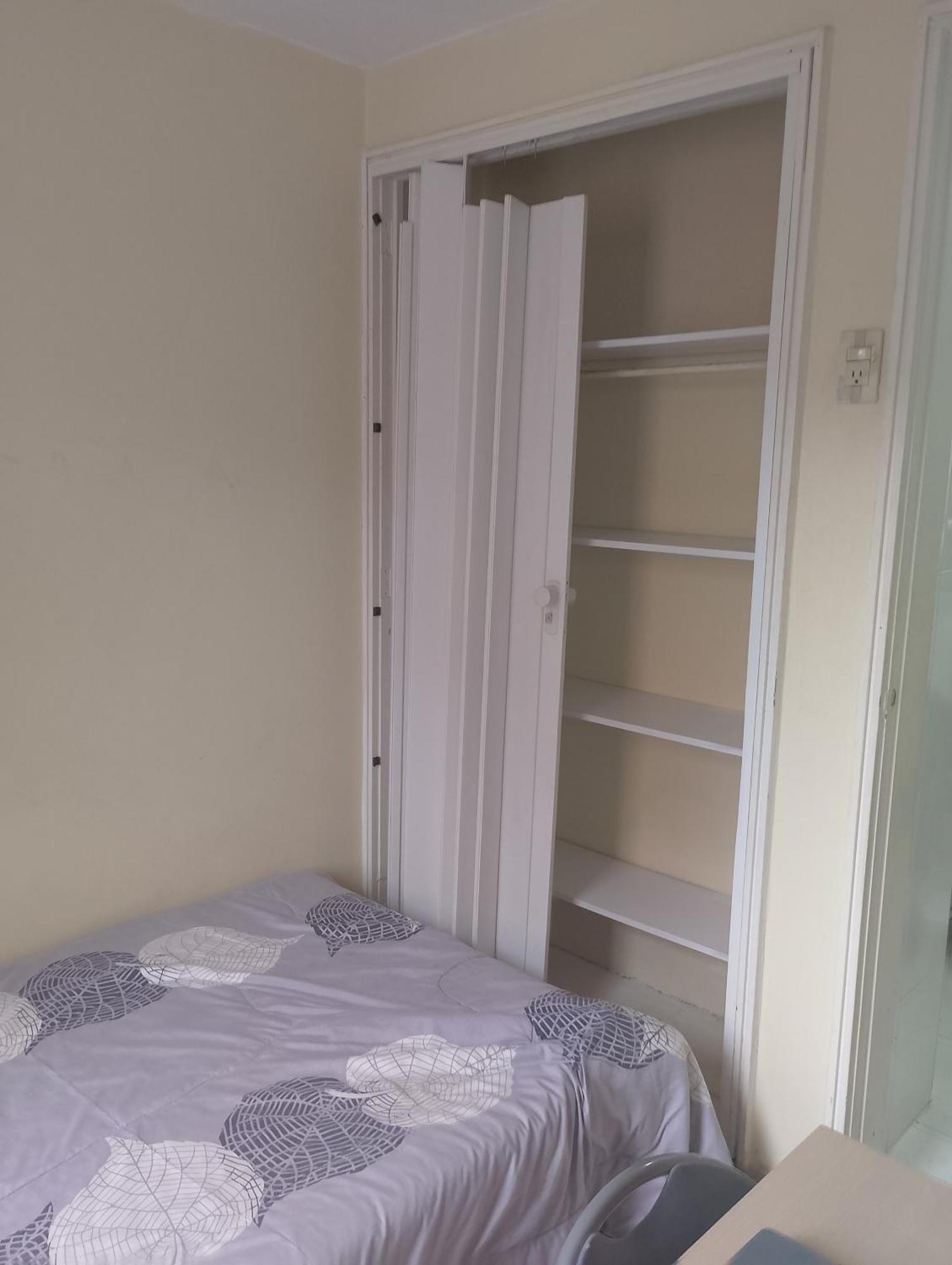 Habitación en casa particular Hola, Comparto Apartamento *