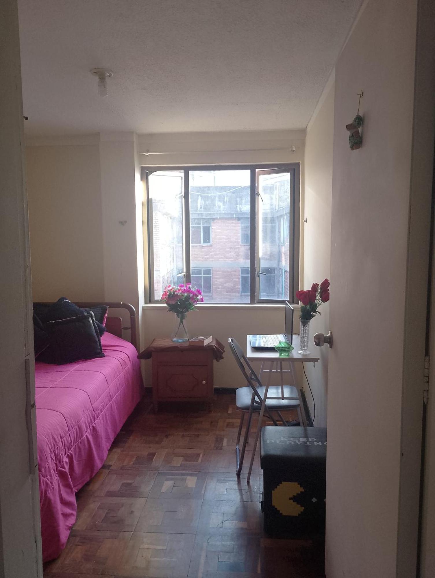 Hola, Comparto Apartamento Habitación en casa particular