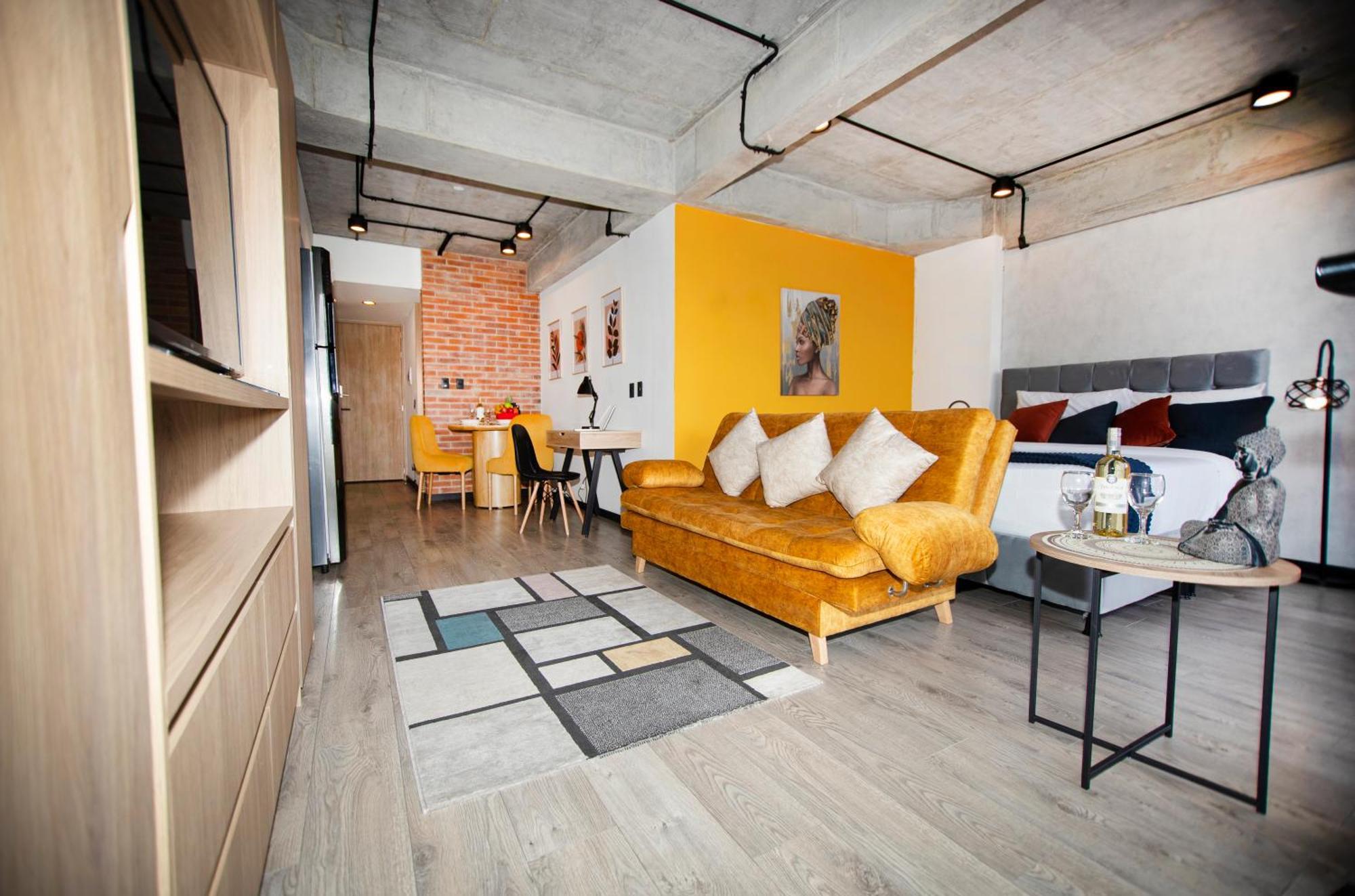 Apartamento Skyline - Elegant Living With Coworking & Scenic Views Bogotá