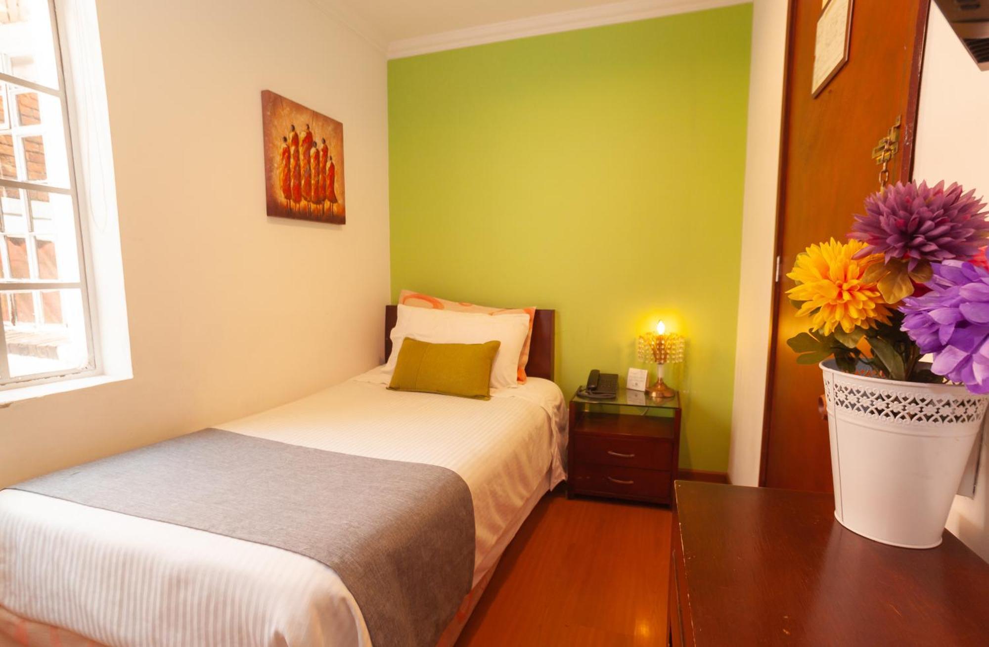 Apartasuites Plaza Antigua * Bogotá