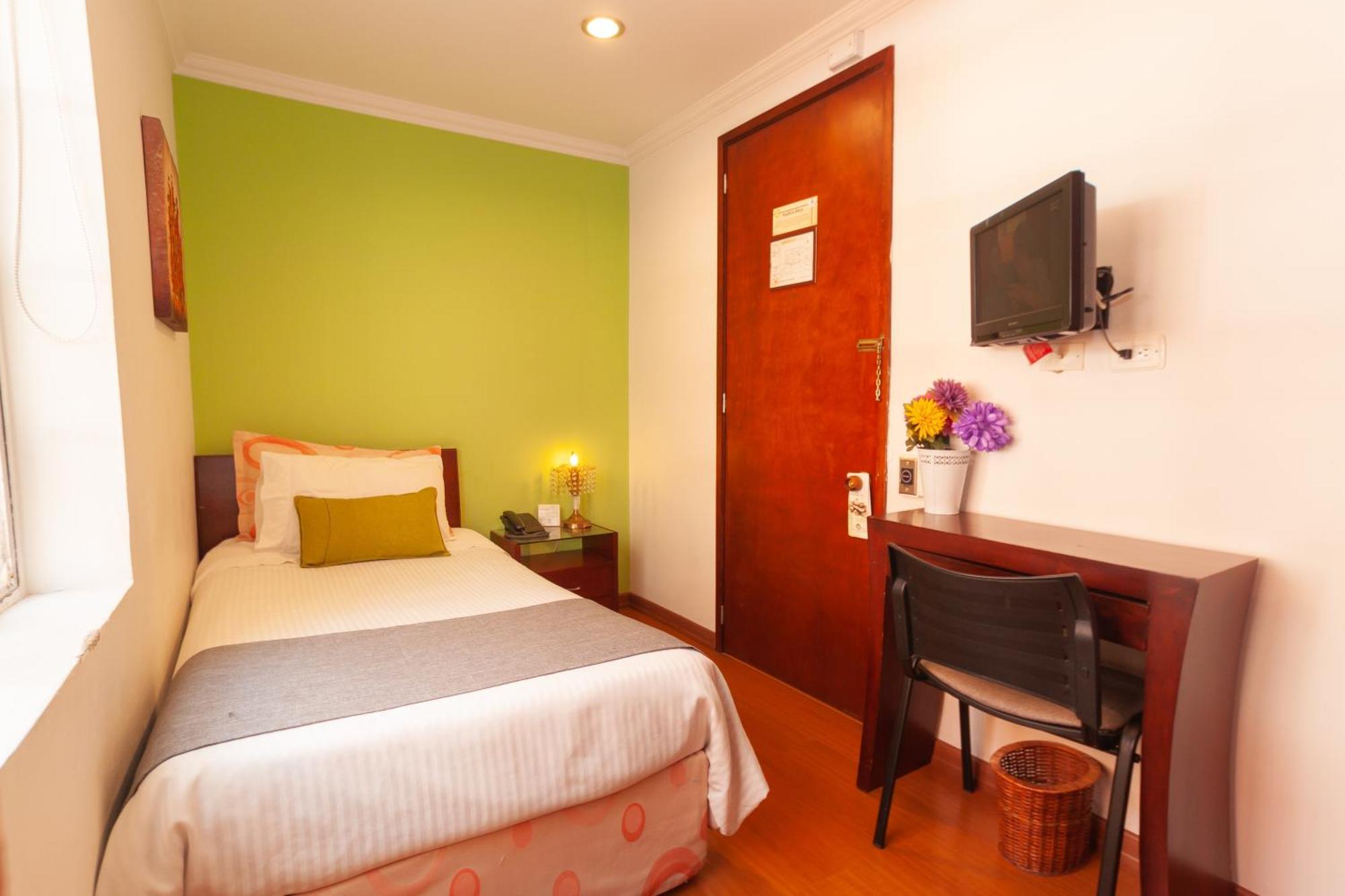 Apartasuites Plaza Antigua Bogotá